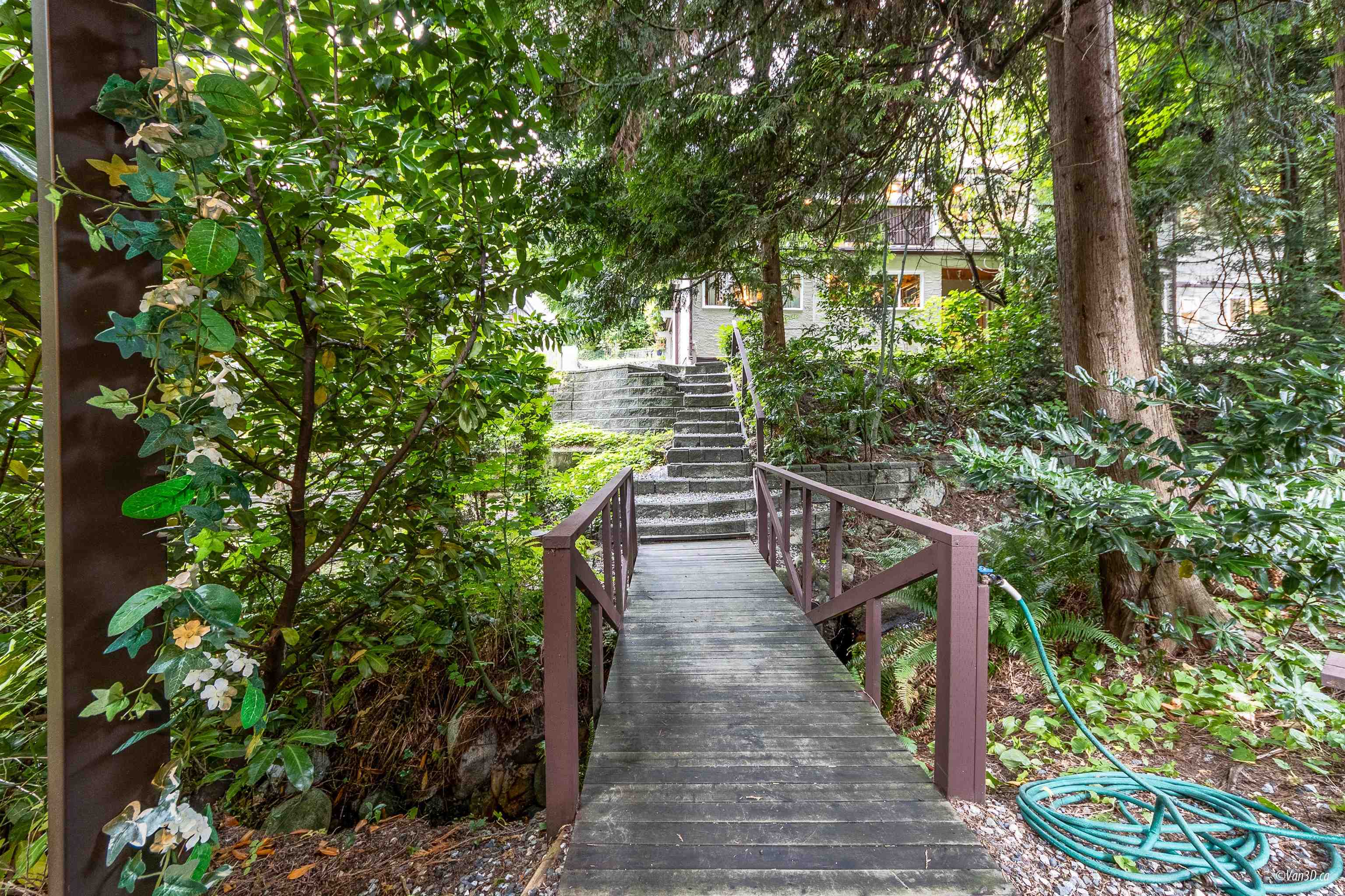 Listing image of 4540 MOUNTAIN HIGHWAY