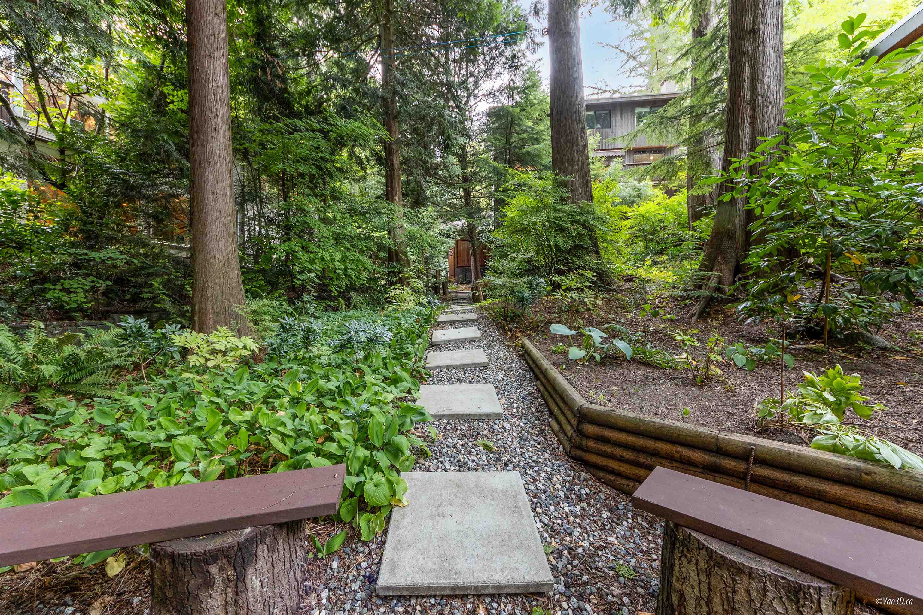 Listing image of 4540 MOUNTAIN HIGHWAY