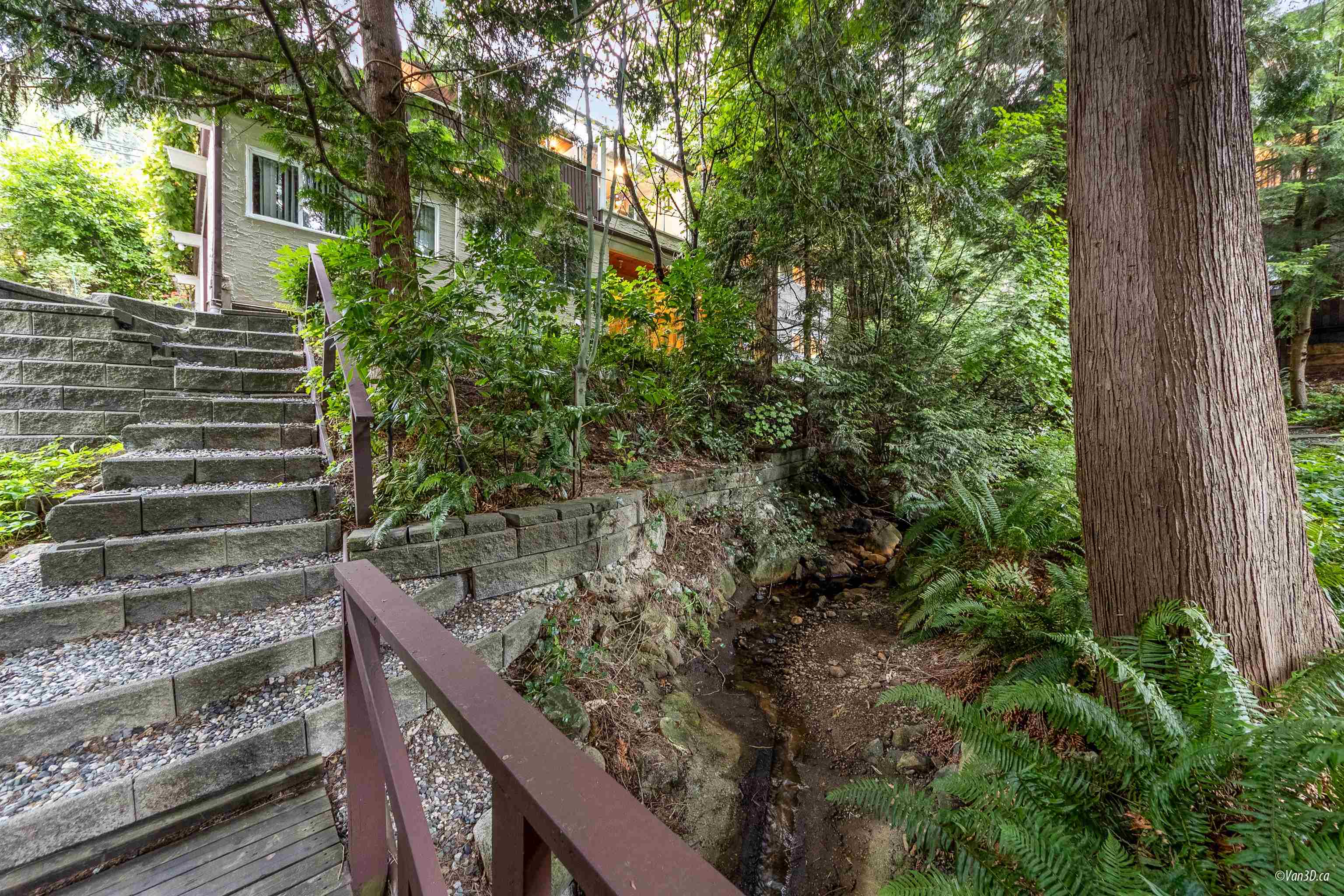 Listing image of 4540 MOUNTAIN HIGHWAY