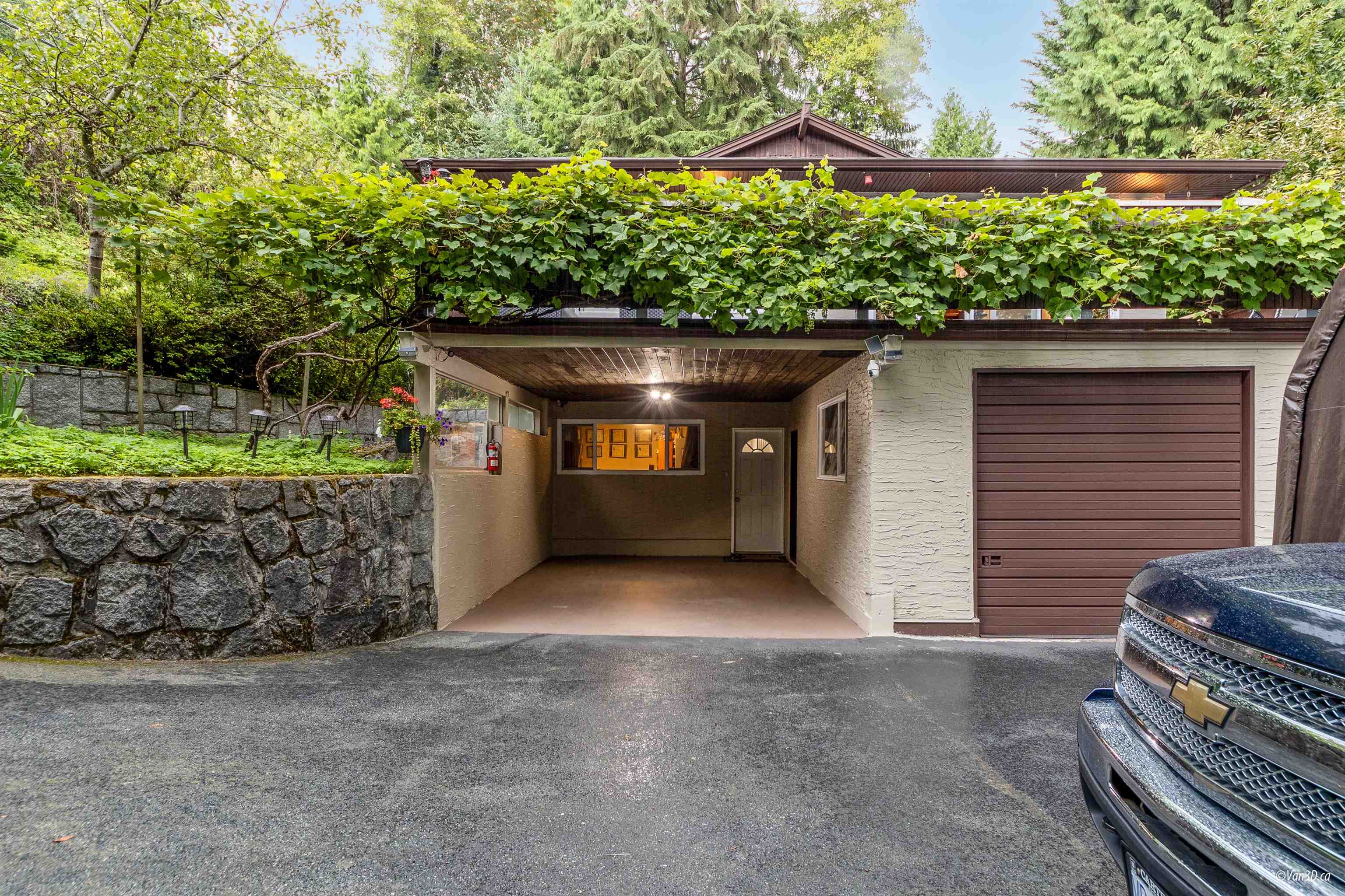 Listing image of 4540 MOUNTAIN HIGHWAY