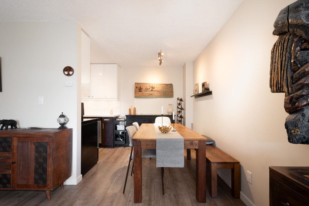 Listing image of 305 1550 CHESTERFIELD AVENUE