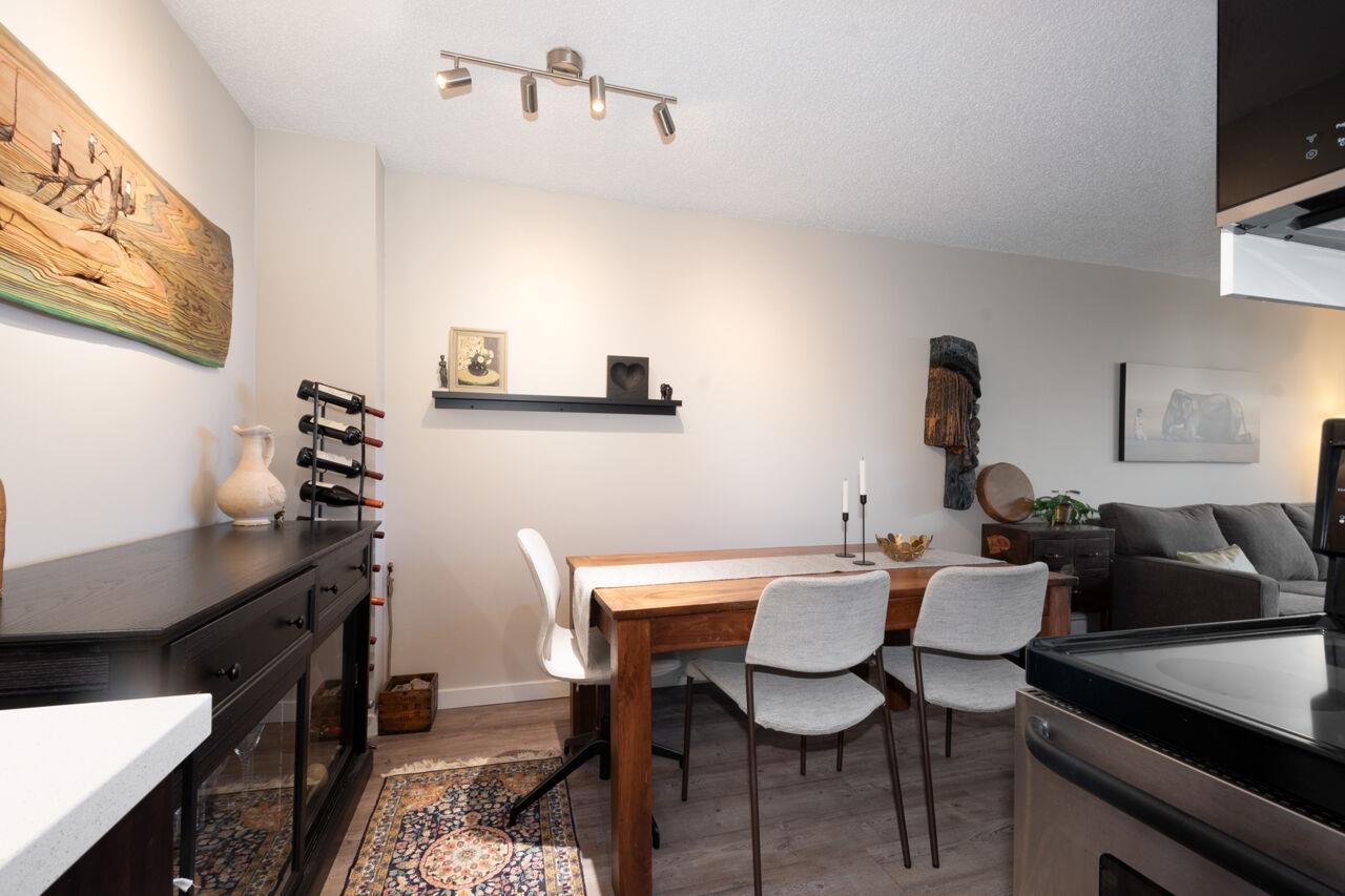 Listing image of 305 1550 CHESTERFIELD AVENUE
