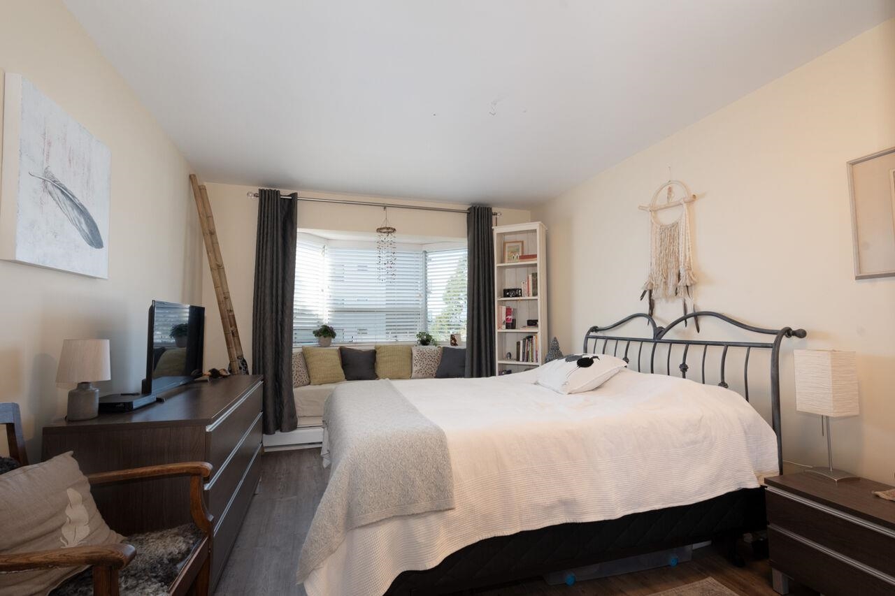 Listing image of 305 1550 CHESTERFIELD AVENUE