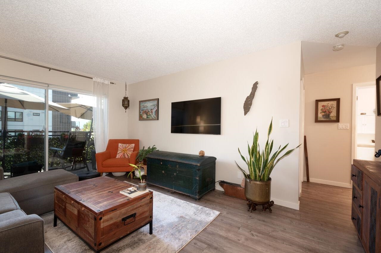 Listing image of 305 1550 CHESTERFIELD AVENUE
