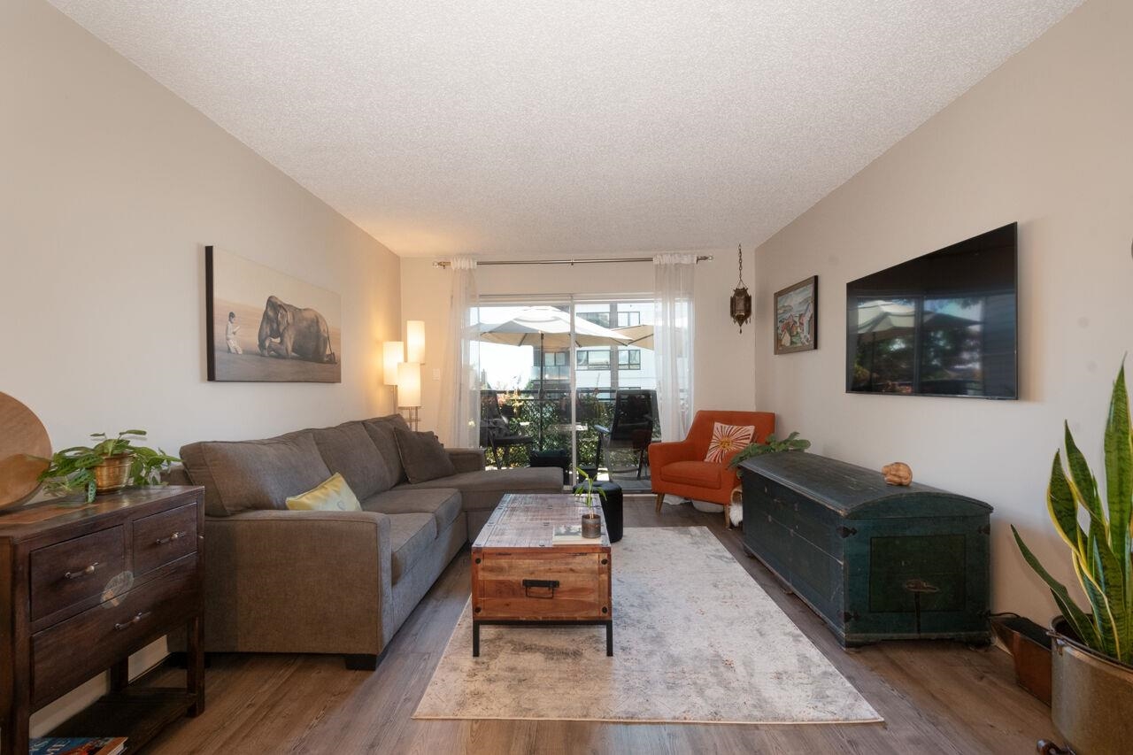 Listing image of 305 1550 CHESTERFIELD AVENUE