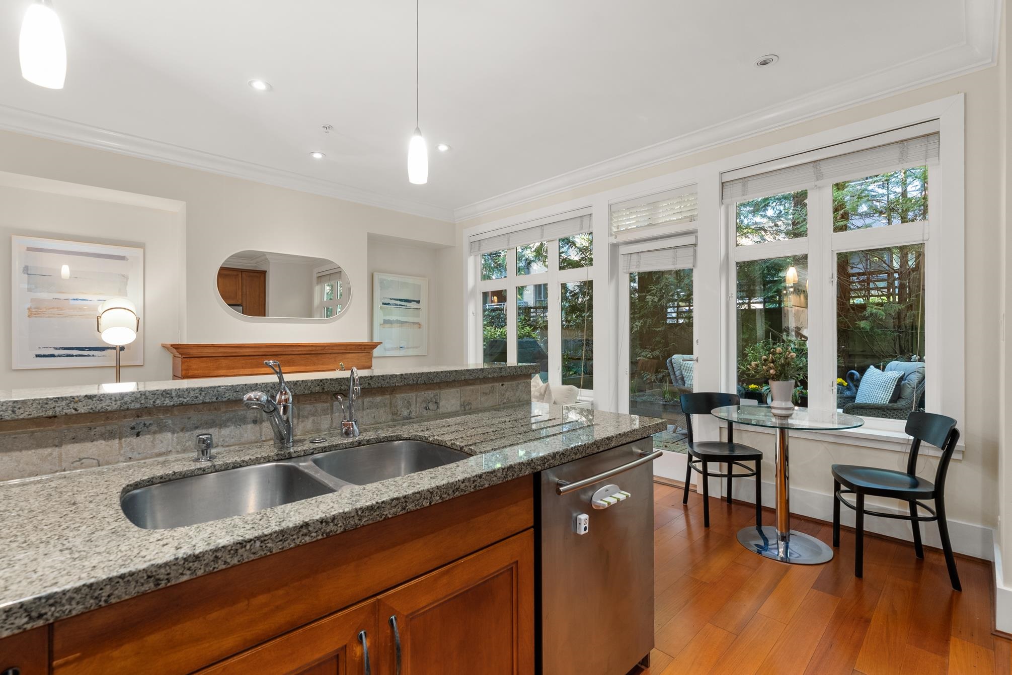 Listing image of 2119 GORDON AVENUE