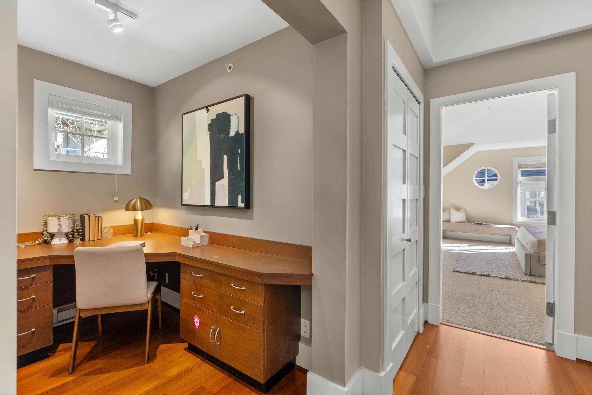 Listing image of 2119 GORDON AVENUE