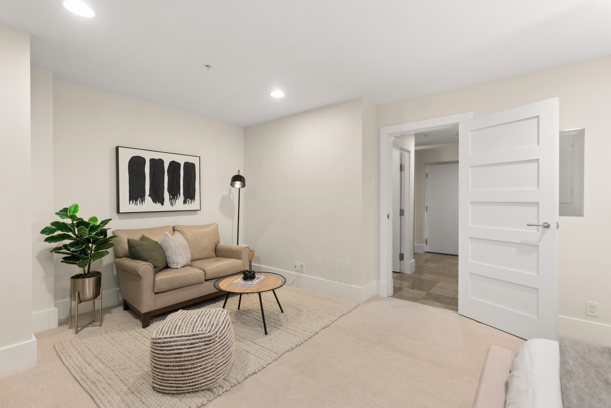 Listing image of 2119 GORDON AVENUE