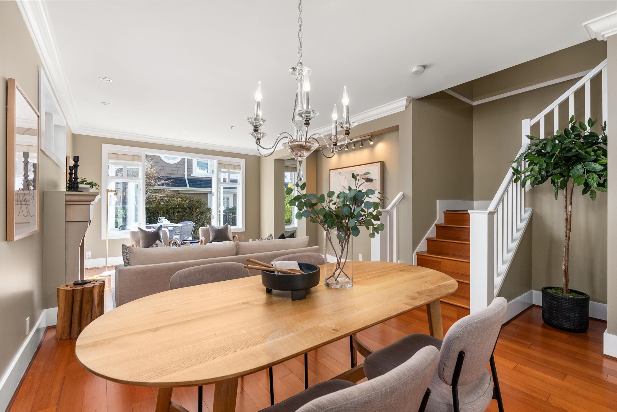 Listing image of 2119 GORDON AVENUE