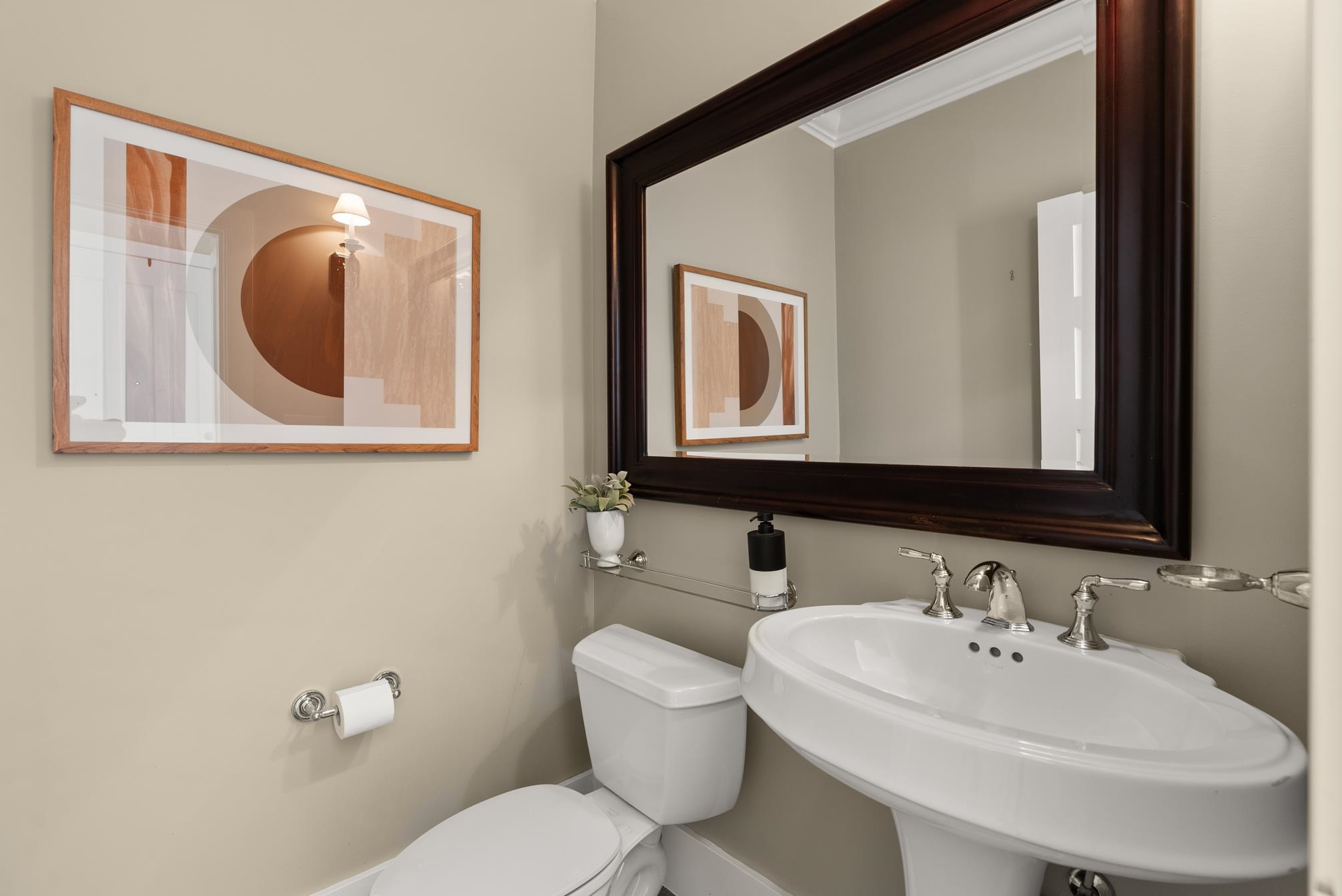 Listing image of 2119 GORDON AVENUE