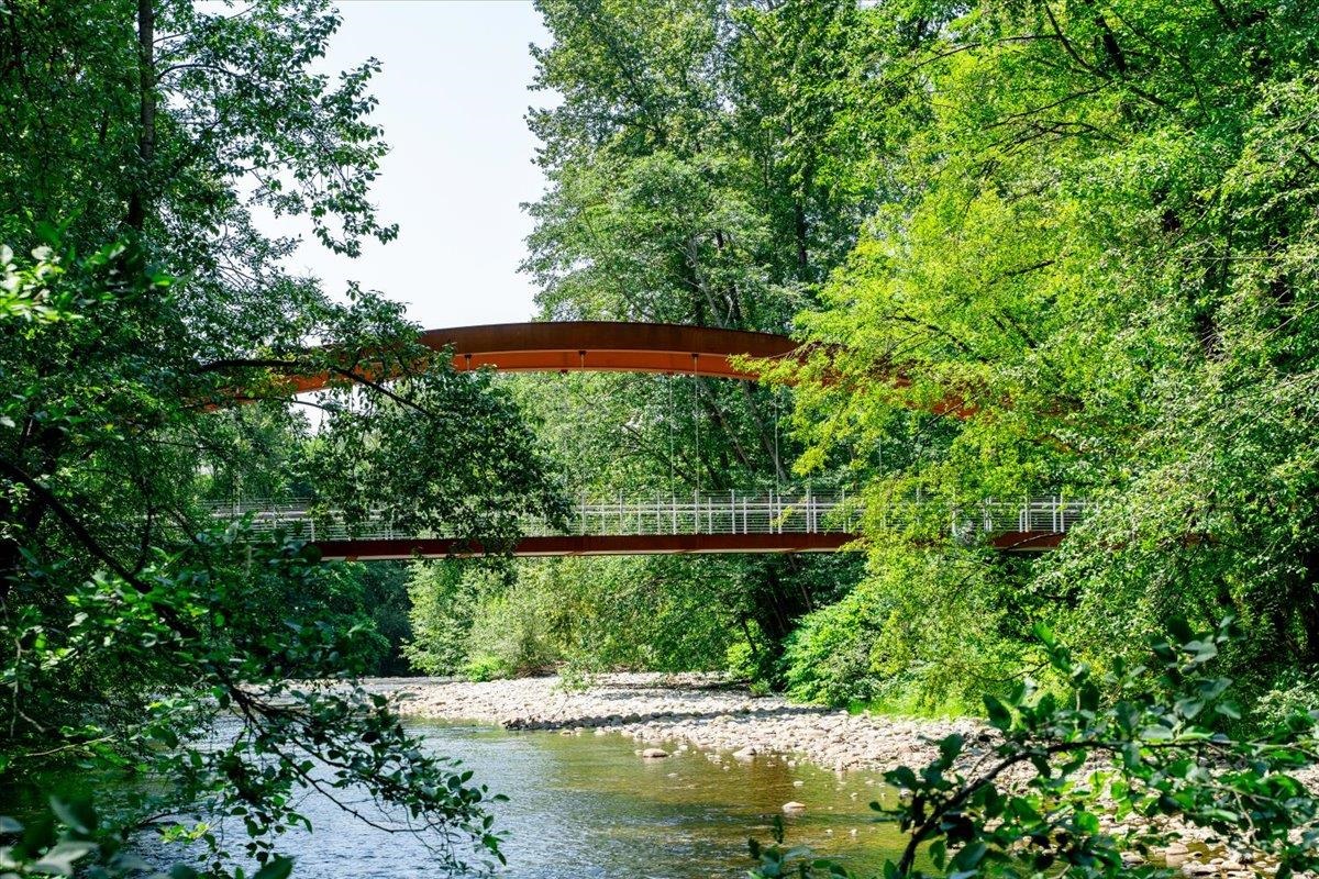 Listing image of 419 680 SEYLYNN CRESCENT