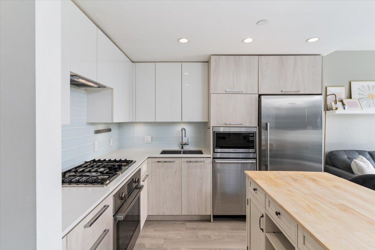 Listing image of 419 680 SEYLYNN CRESCENT