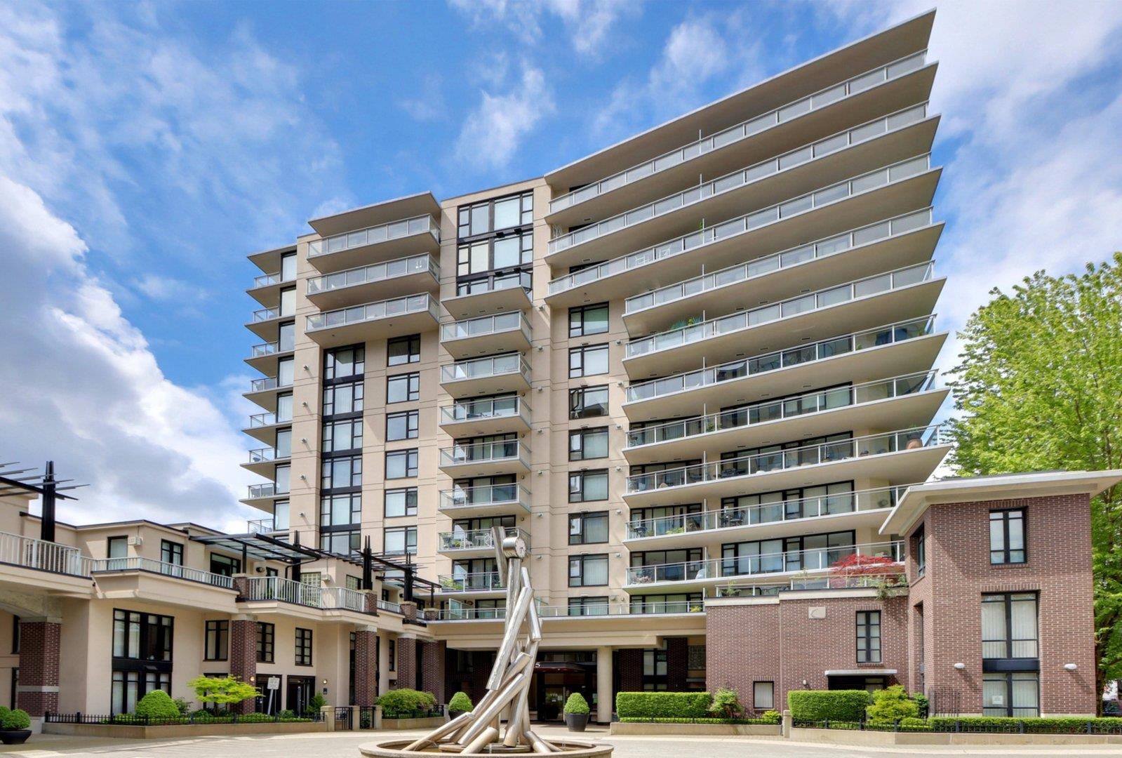 Listing image of 714 175 W 1ST STREET