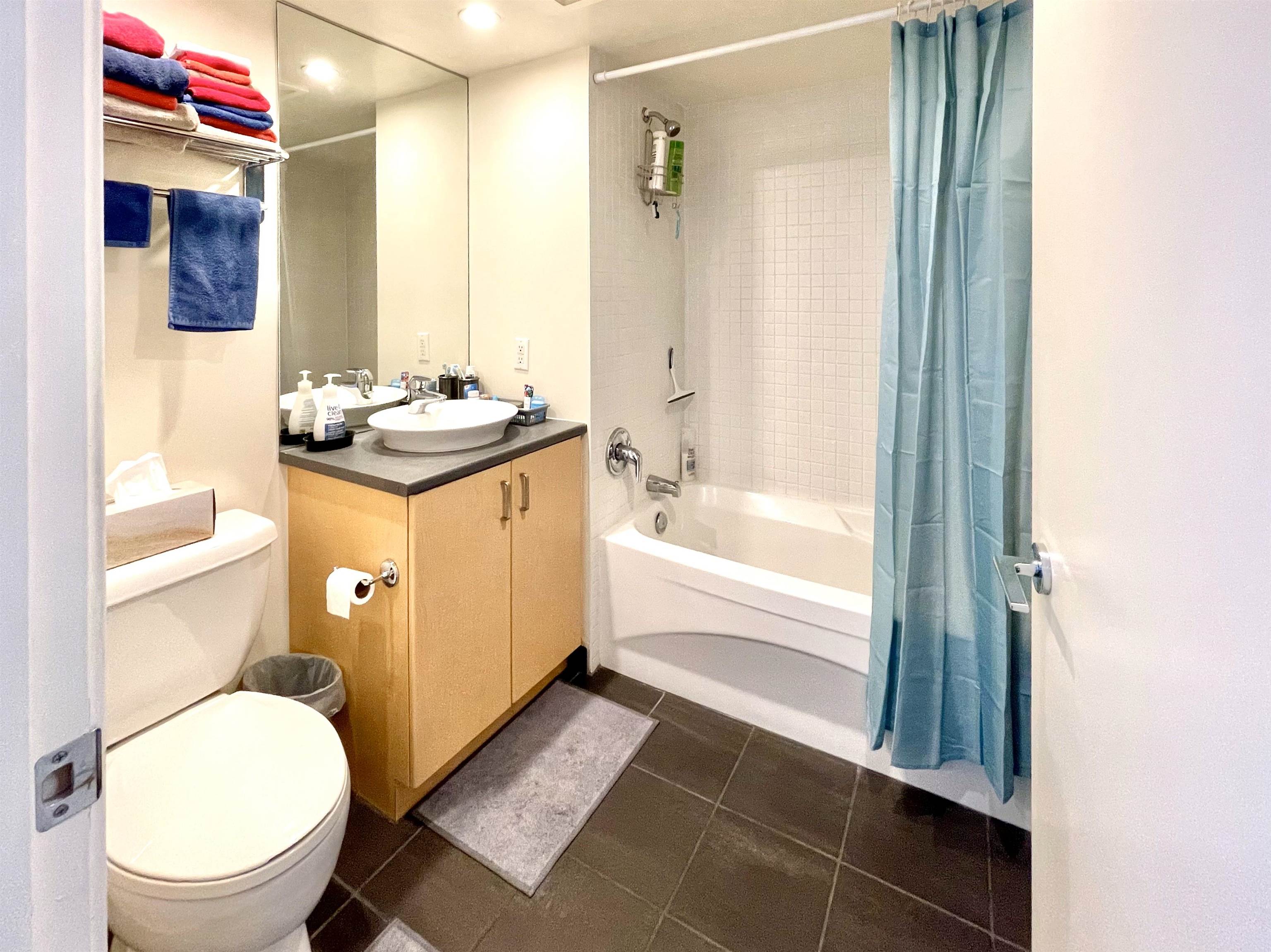 Listing image of 714 175 W 1ST STREET