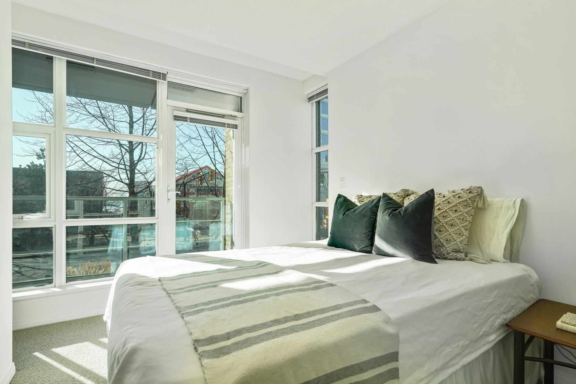 Listing image of TH1 168 E ESPLANADE AVENUE