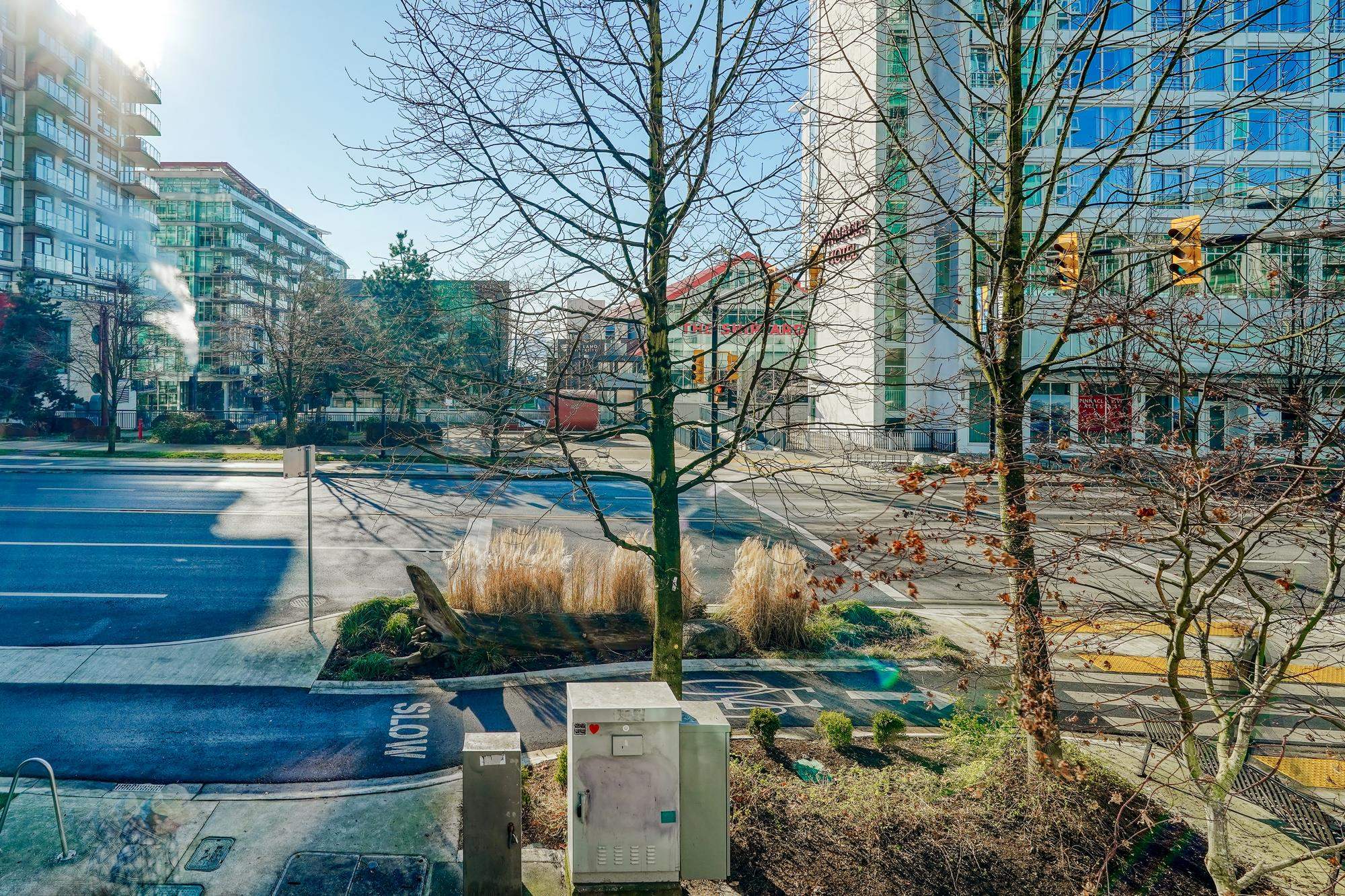 Listing image of TH1 168 E ESPLANADE AVENUE