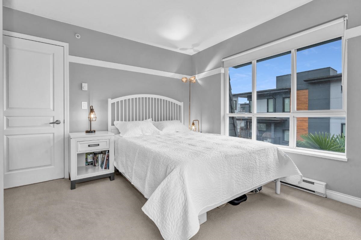Listing image of 2 288 ST. DAVIDS AVENUE