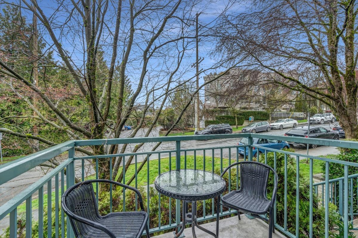 Listing image of 2 288 ST. DAVIDS AVENUE