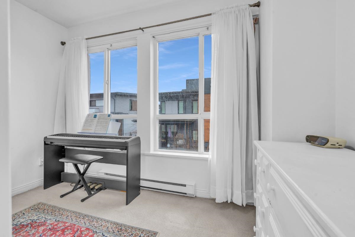 Listing image of 2 288 ST. DAVIDS AVENUE