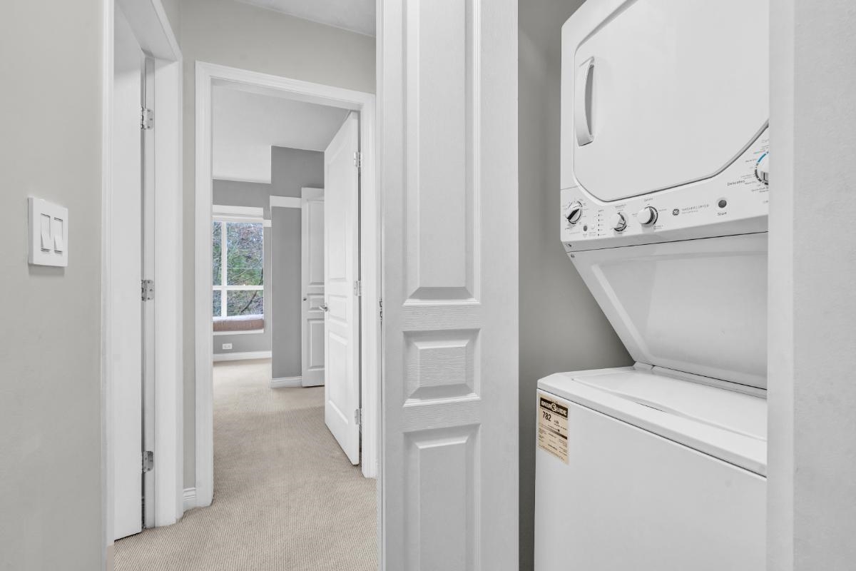 Listing image of 2 288 ST. DAVIDS AVENUE