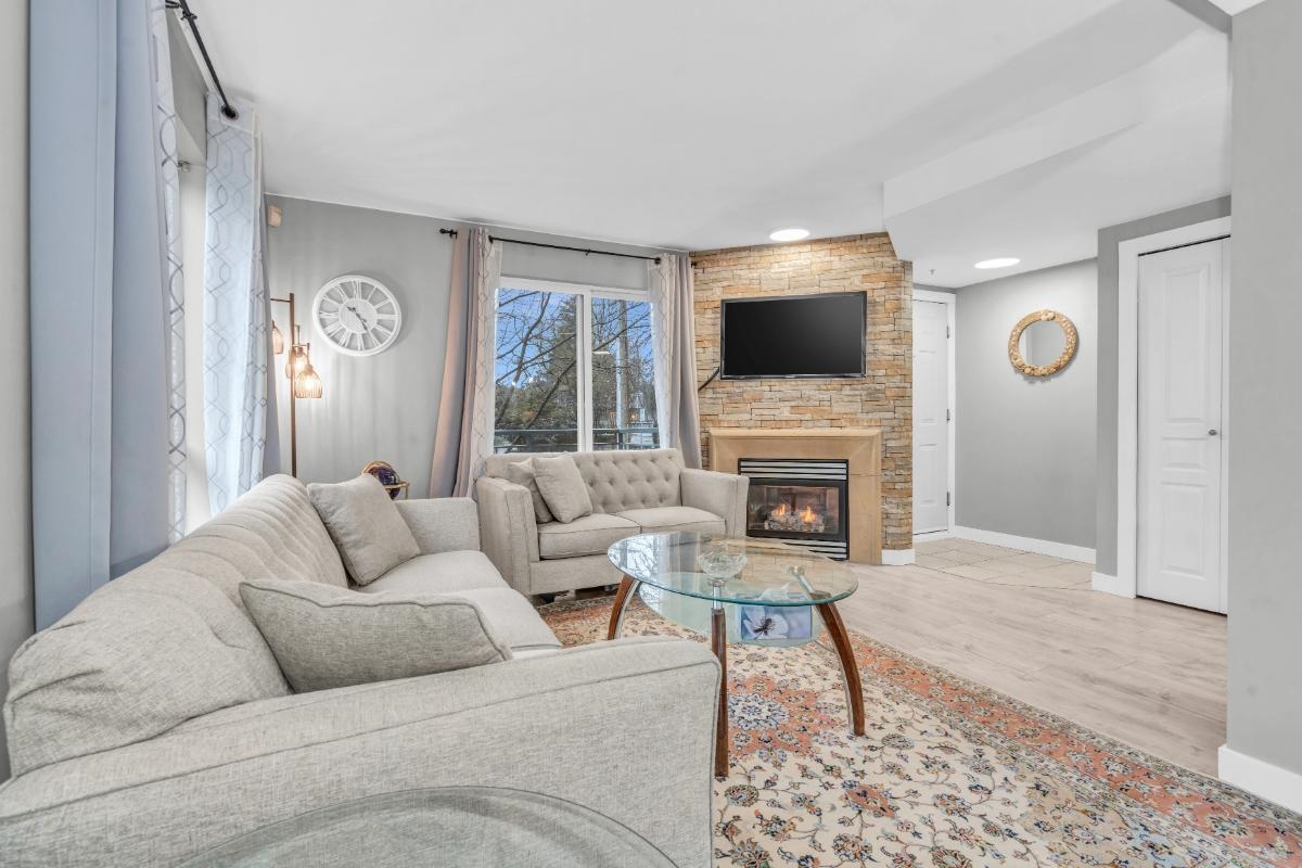 Listing image of 2 288 ST. DAVIDS AVENUE