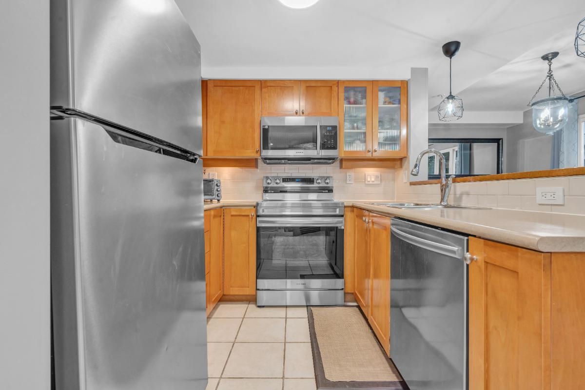 Listing image of 2 288 ST. DAVIDS AVENUE