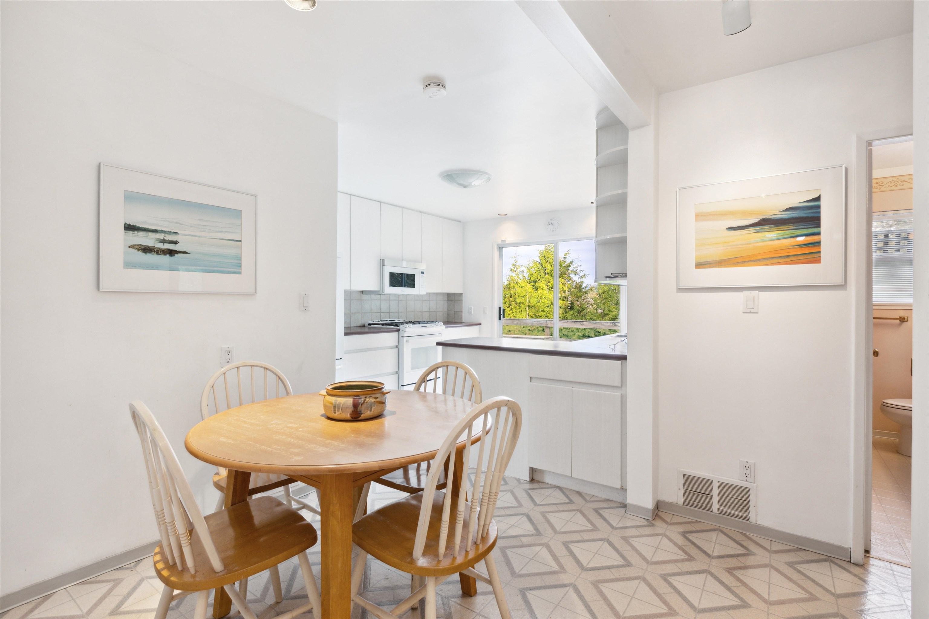 Listing image of 6295 ST. GEORGES AVENUE