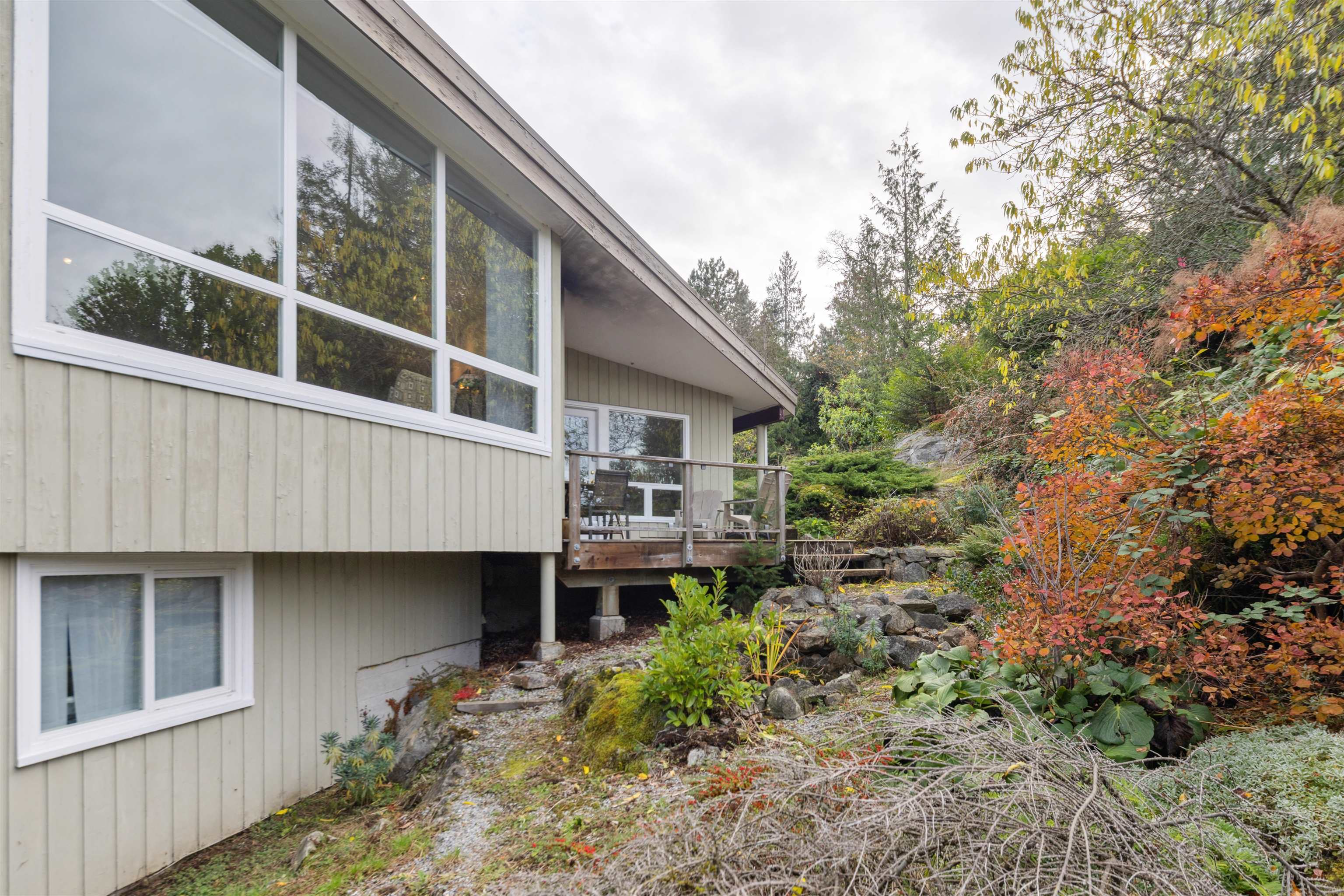 Listing image of 6295 ST. GEORGES AVENUE