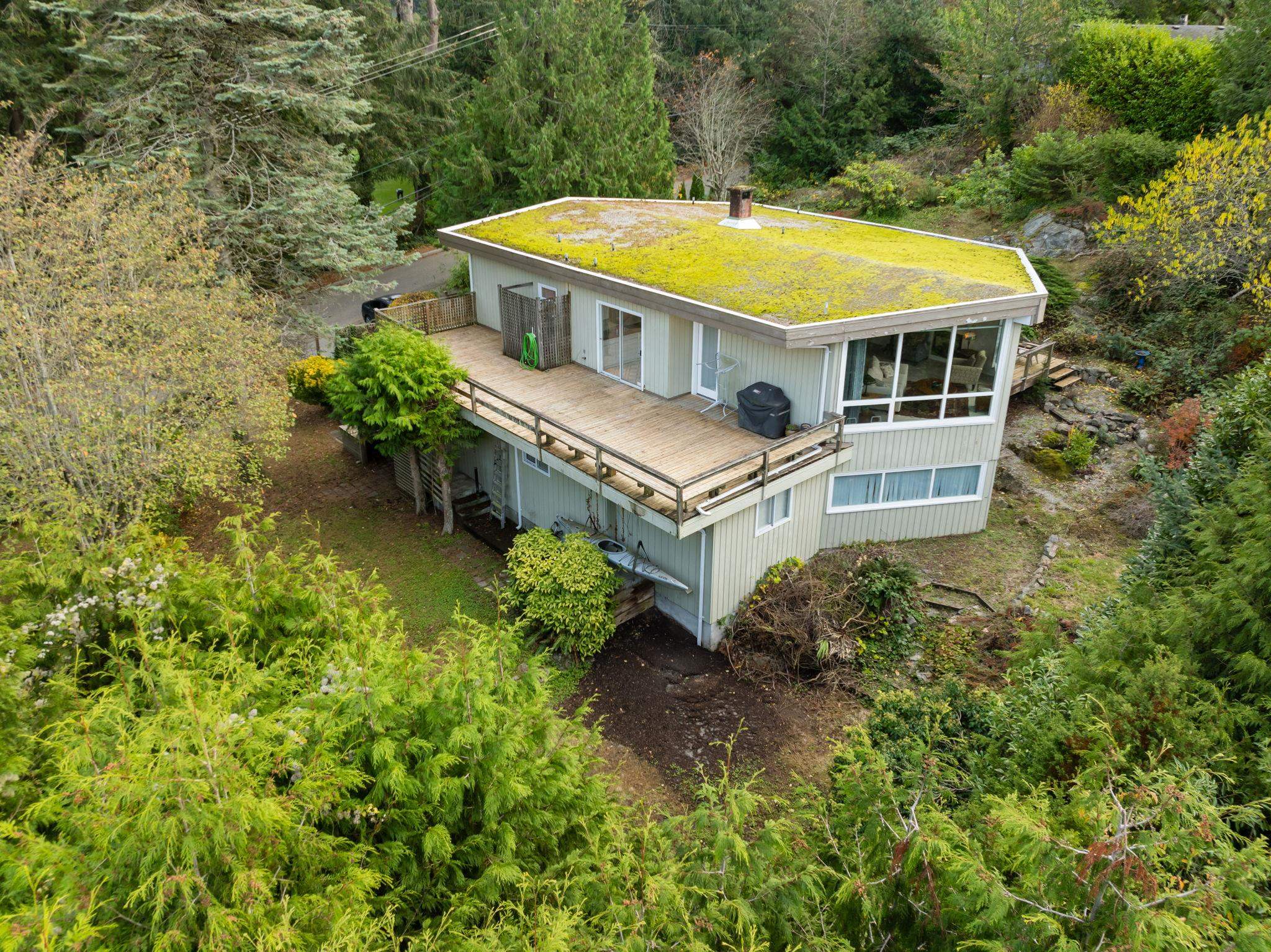 Listing image of 6295 ST. GEORGES AVENUE