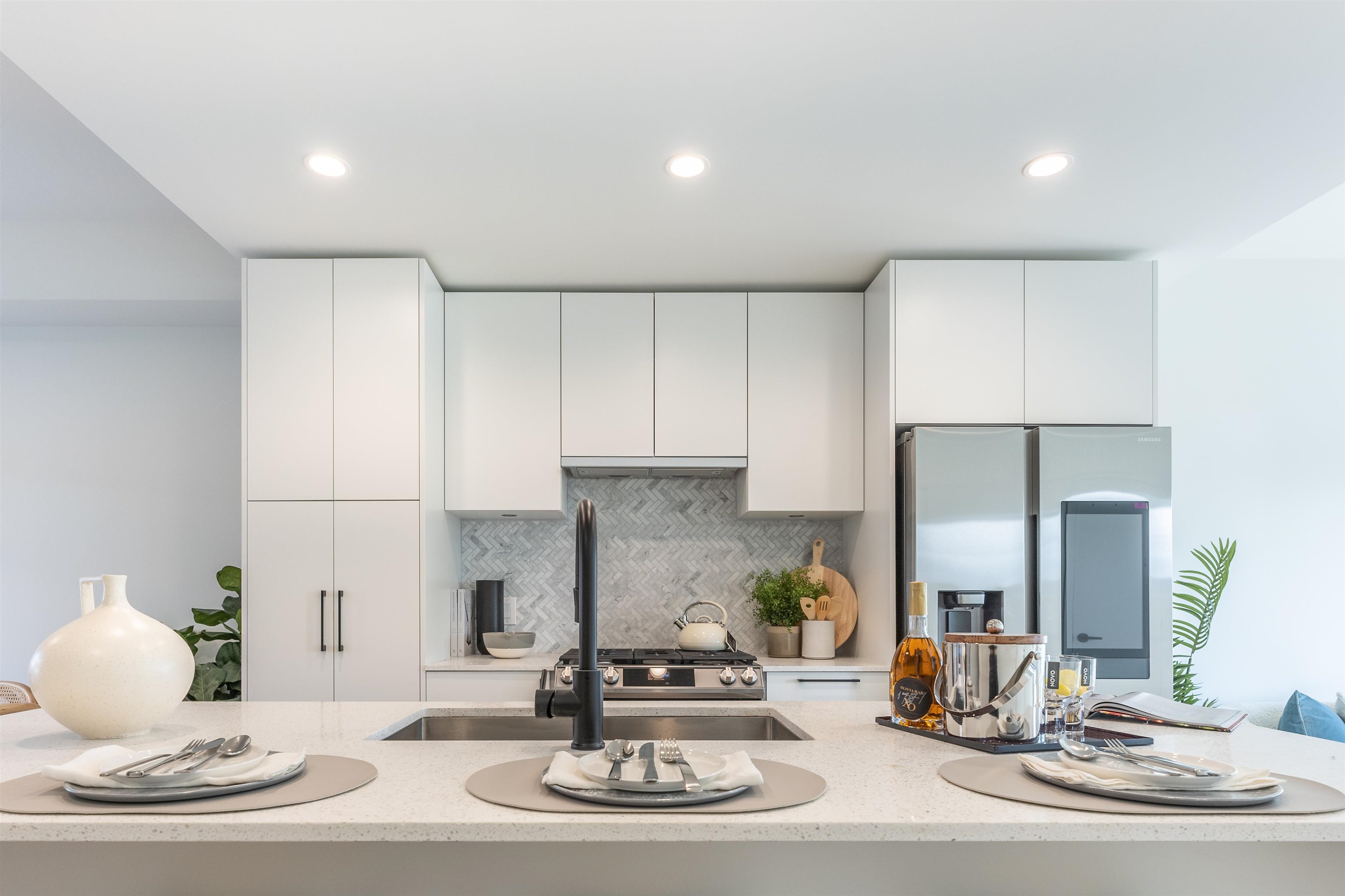 Listing image of 244 545 E 2ND STREET