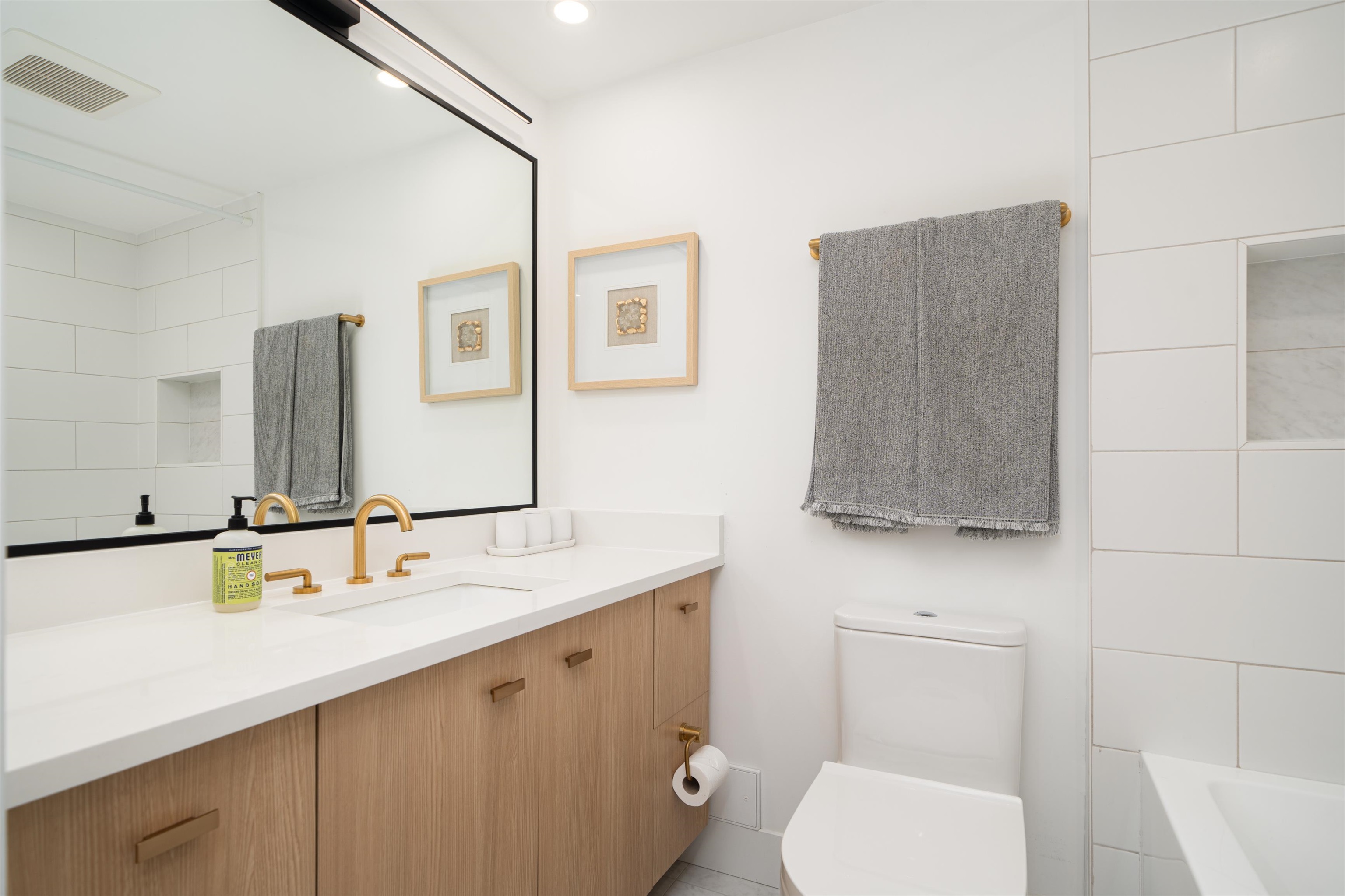 Listing image of 438 CROSSCREEK ROAD