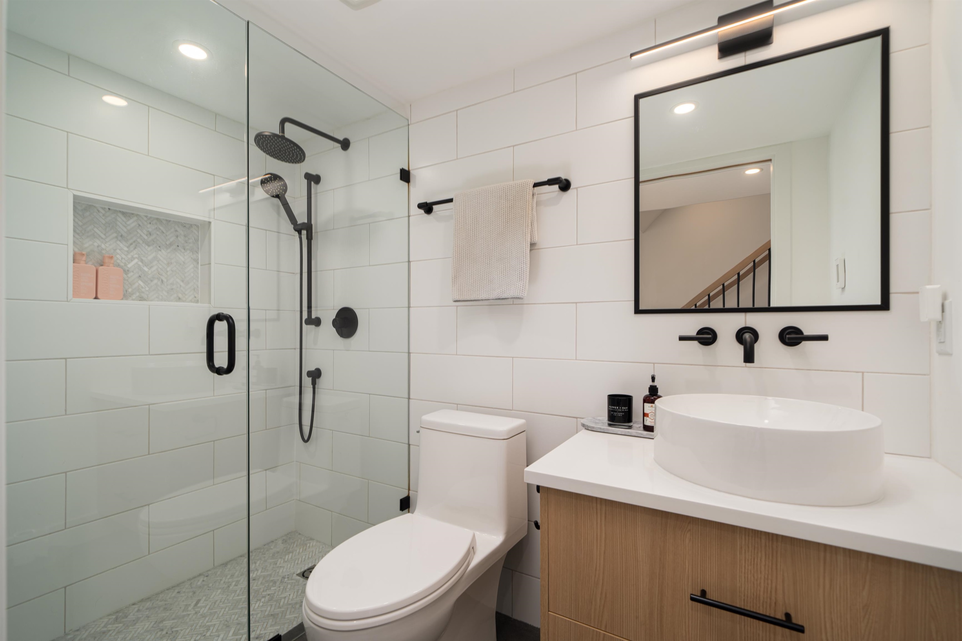 Listing image of 438 CROSSCREEK ROAD