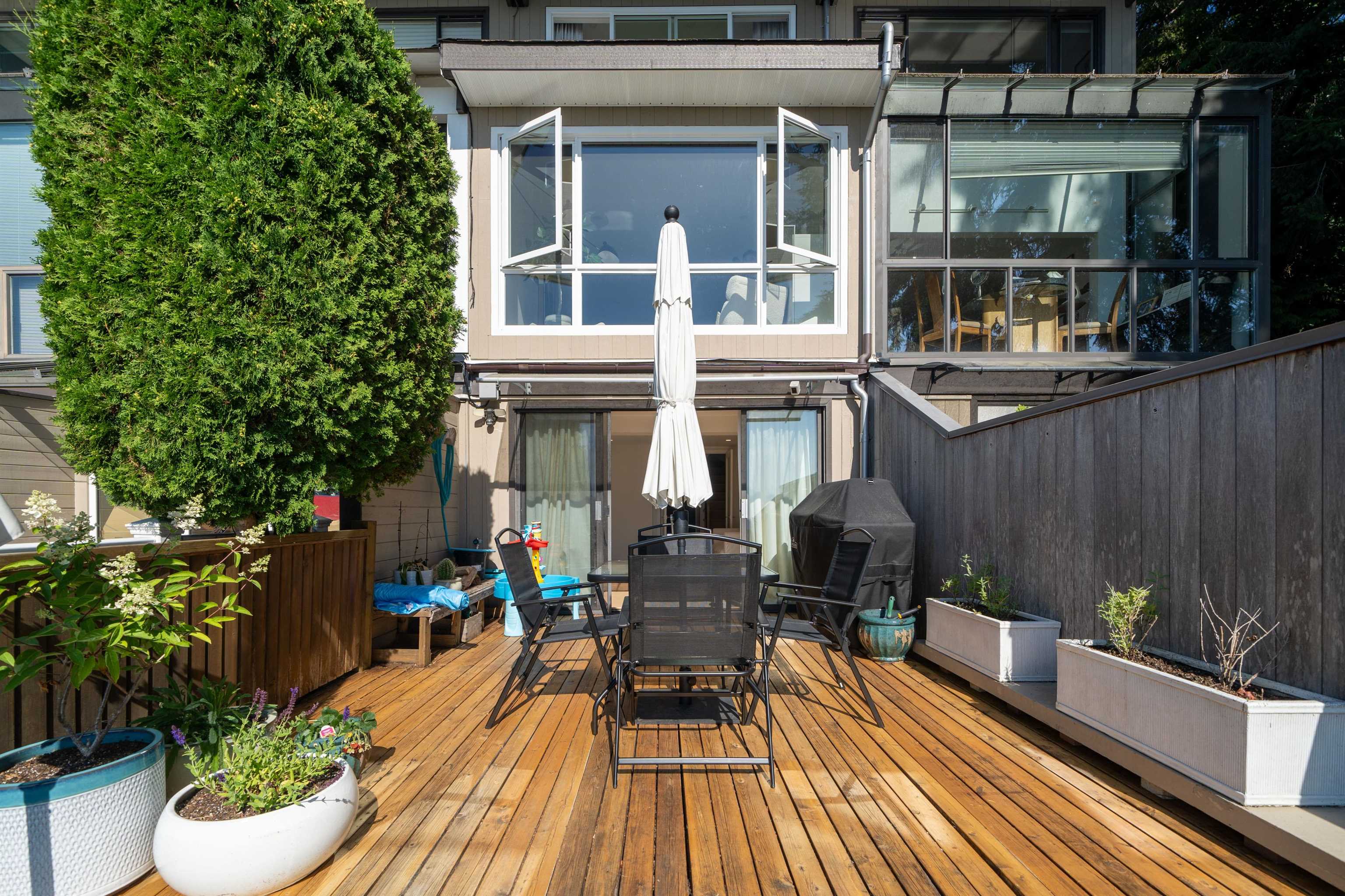 Listing image of 438 CROSSCREEK ROAD
