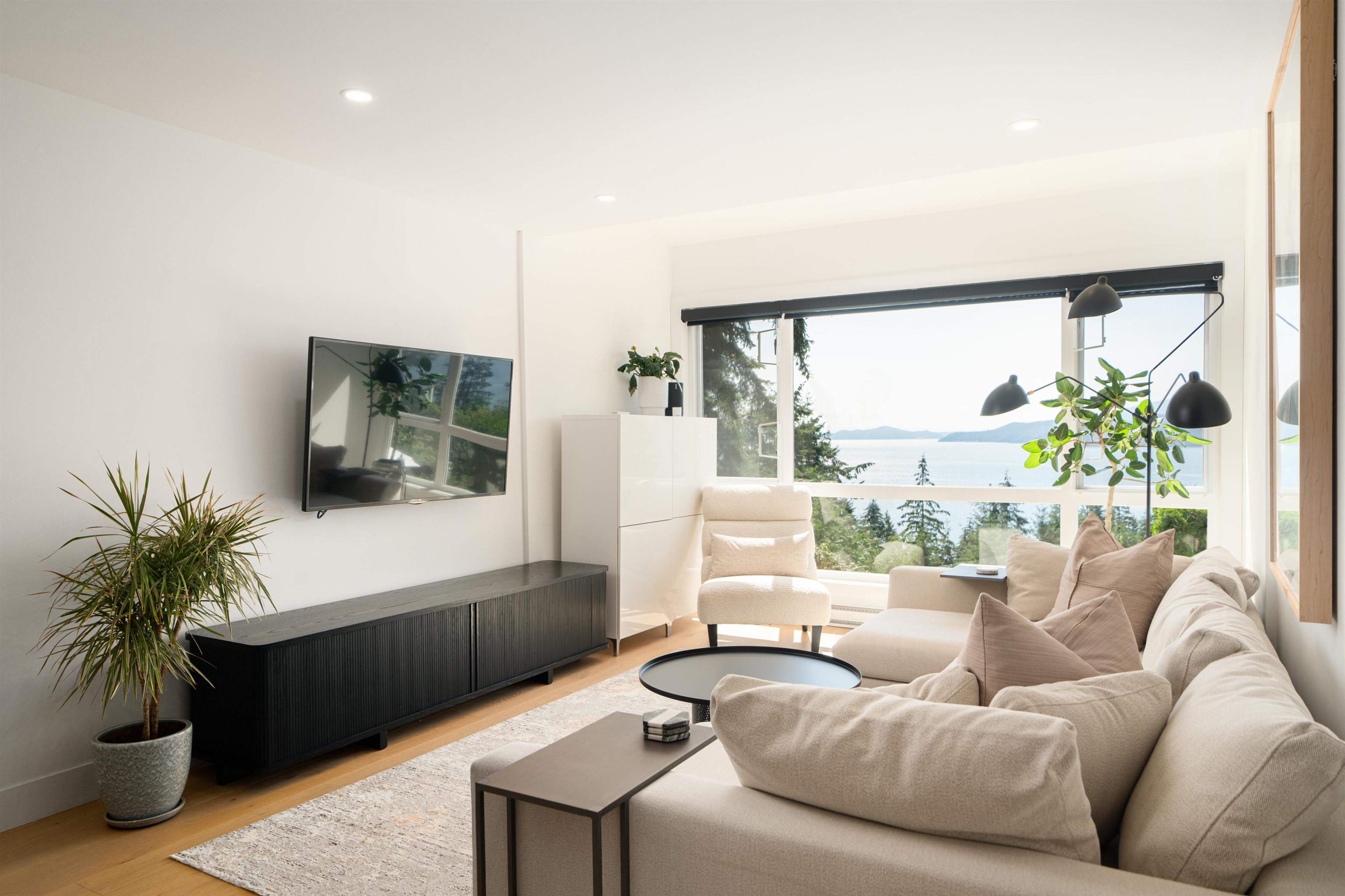 Listing image of 438 CROSSCREEK ROAD