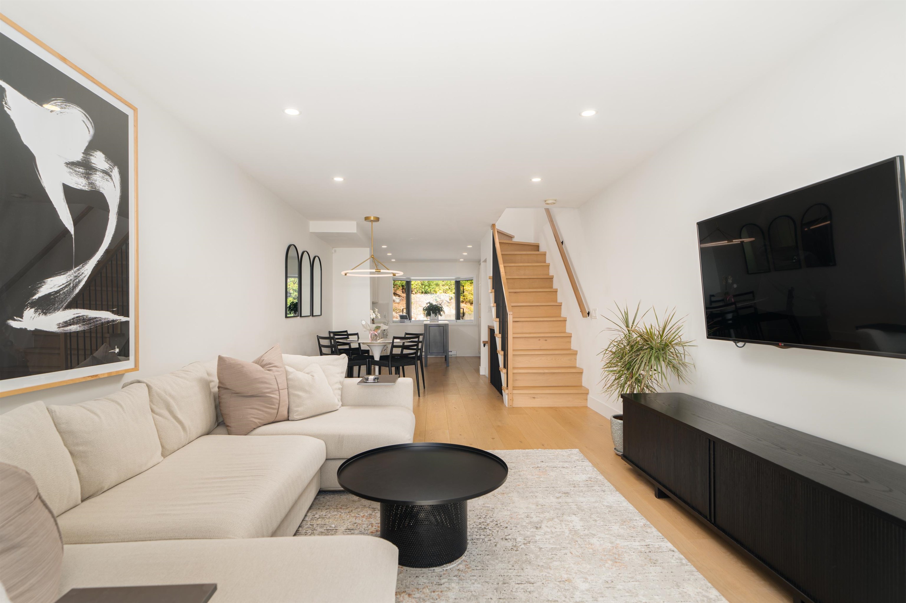 Listing image of 438 CROSSCREEK ROAD