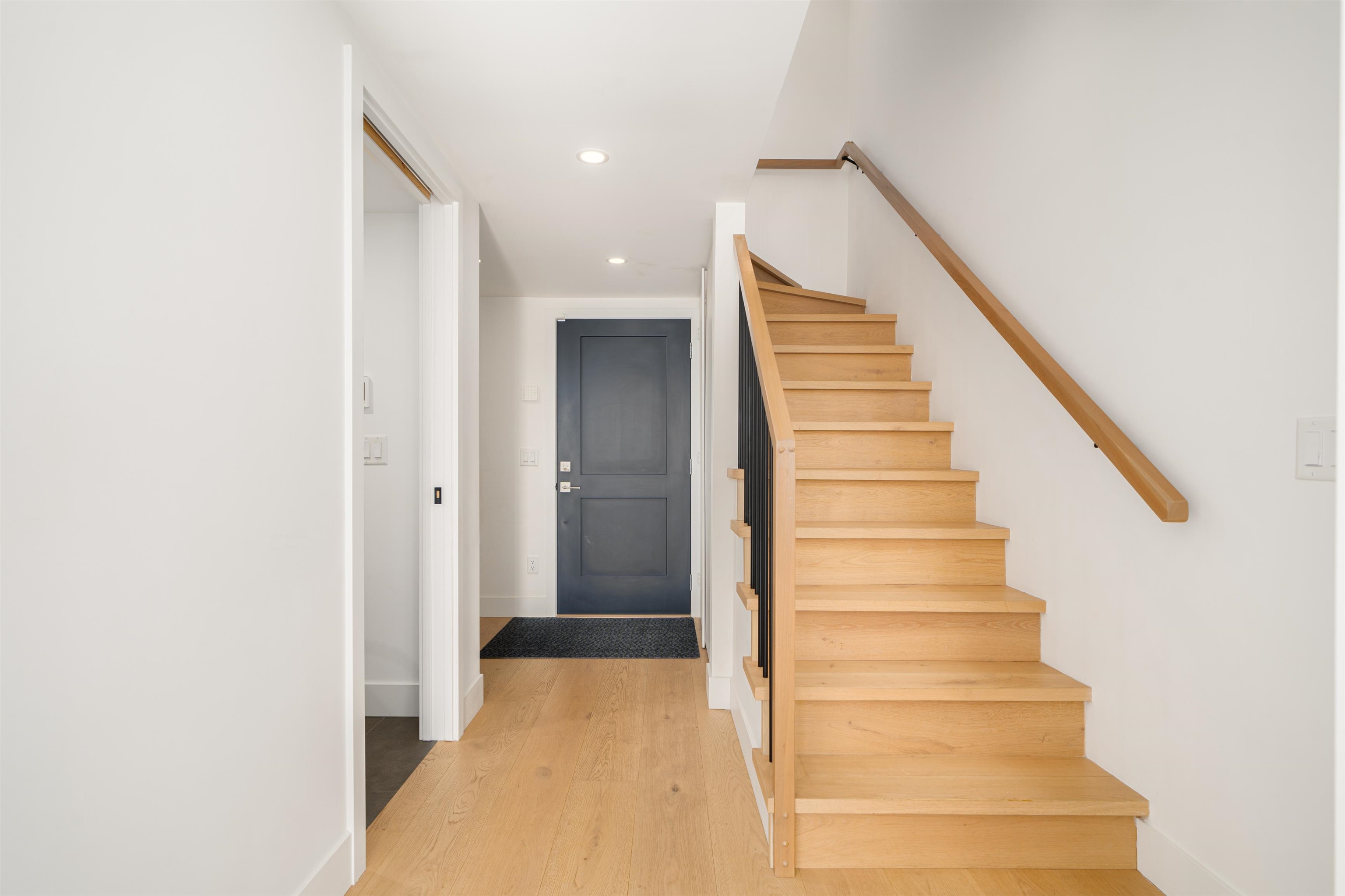 Listing image of 438 CROSSCREEK ROAD