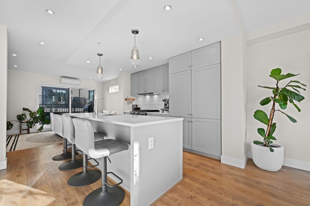 Listing image of 4328 KNIGHT STREET