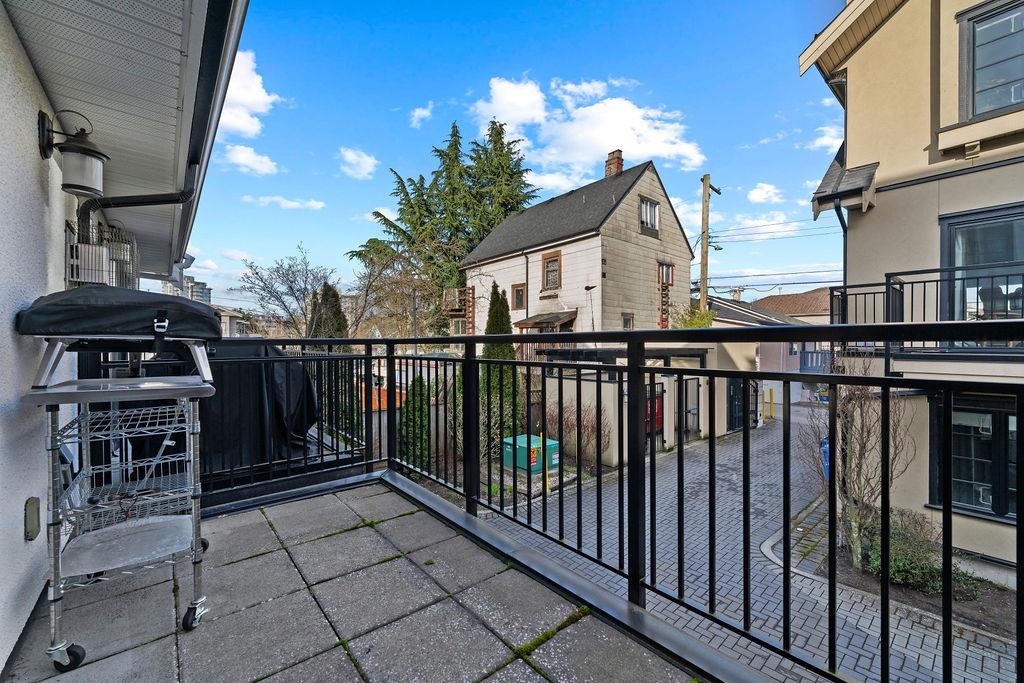 Listing image of 4328 KNIGHT STREET