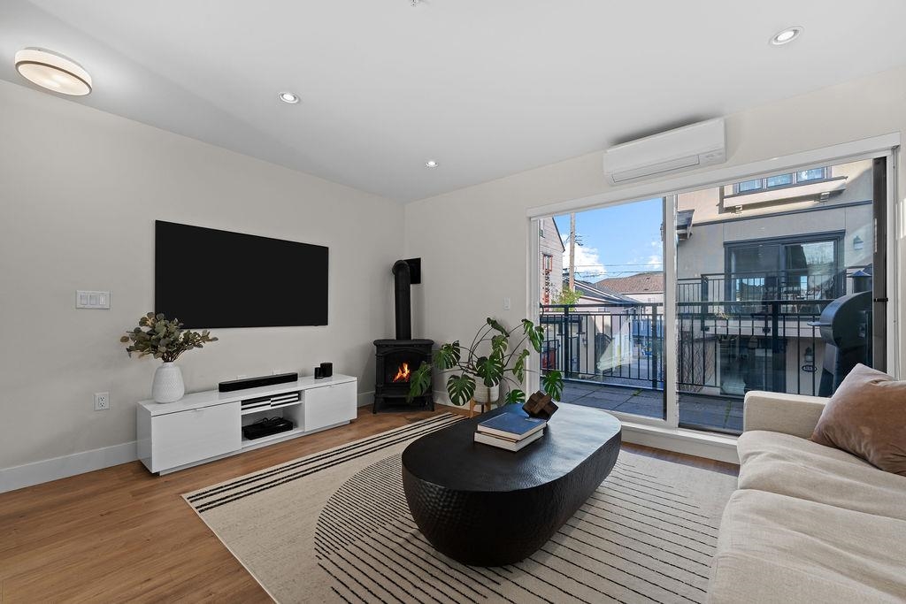 Listing image of 4328 KNIGHT STREET
