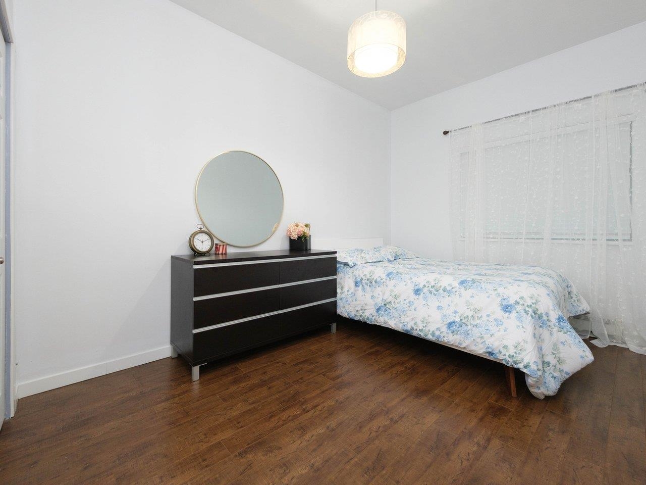 Listing image of 3 266 W 4TH STREET