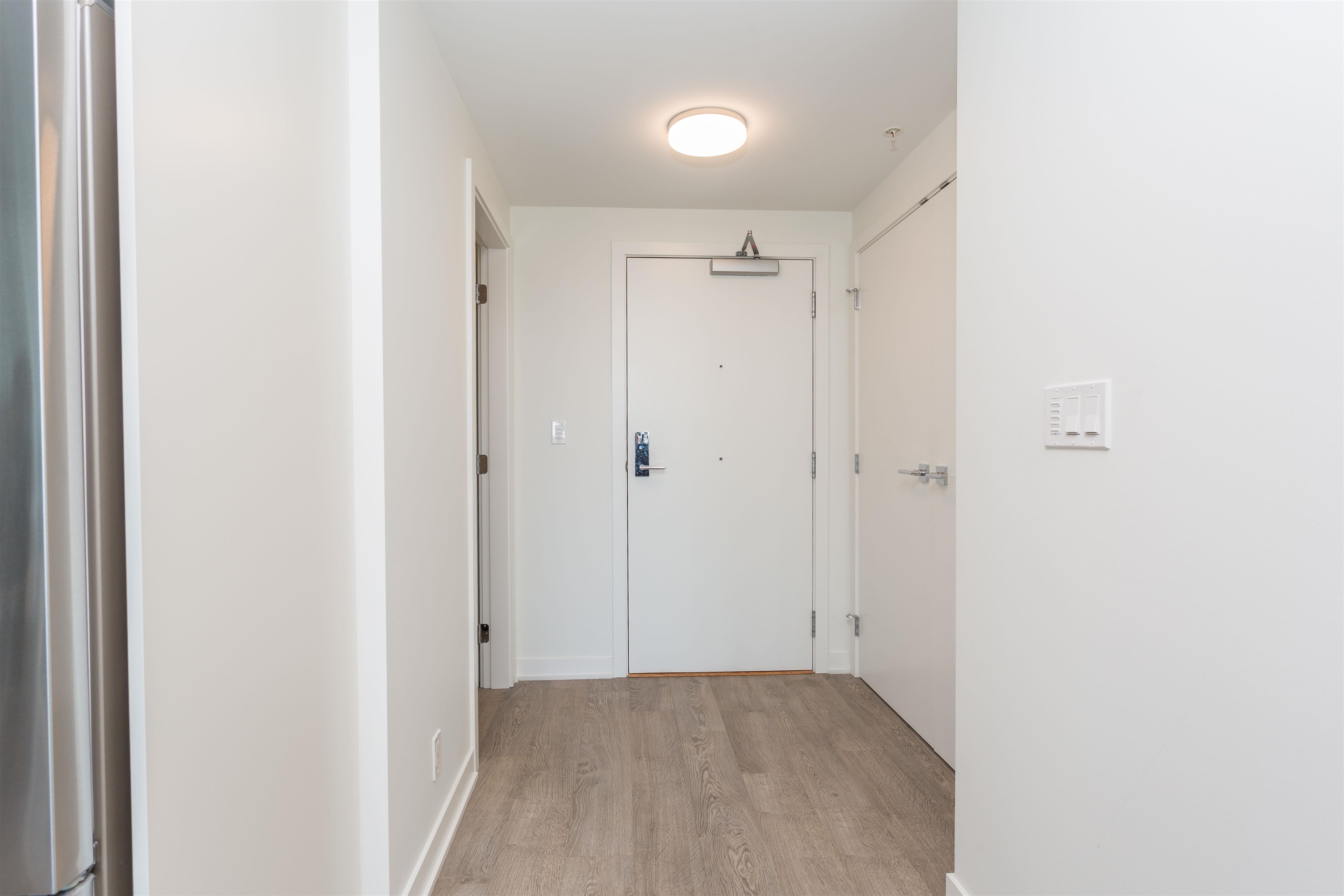 Listing image of 905 1401 HUNTER STREET