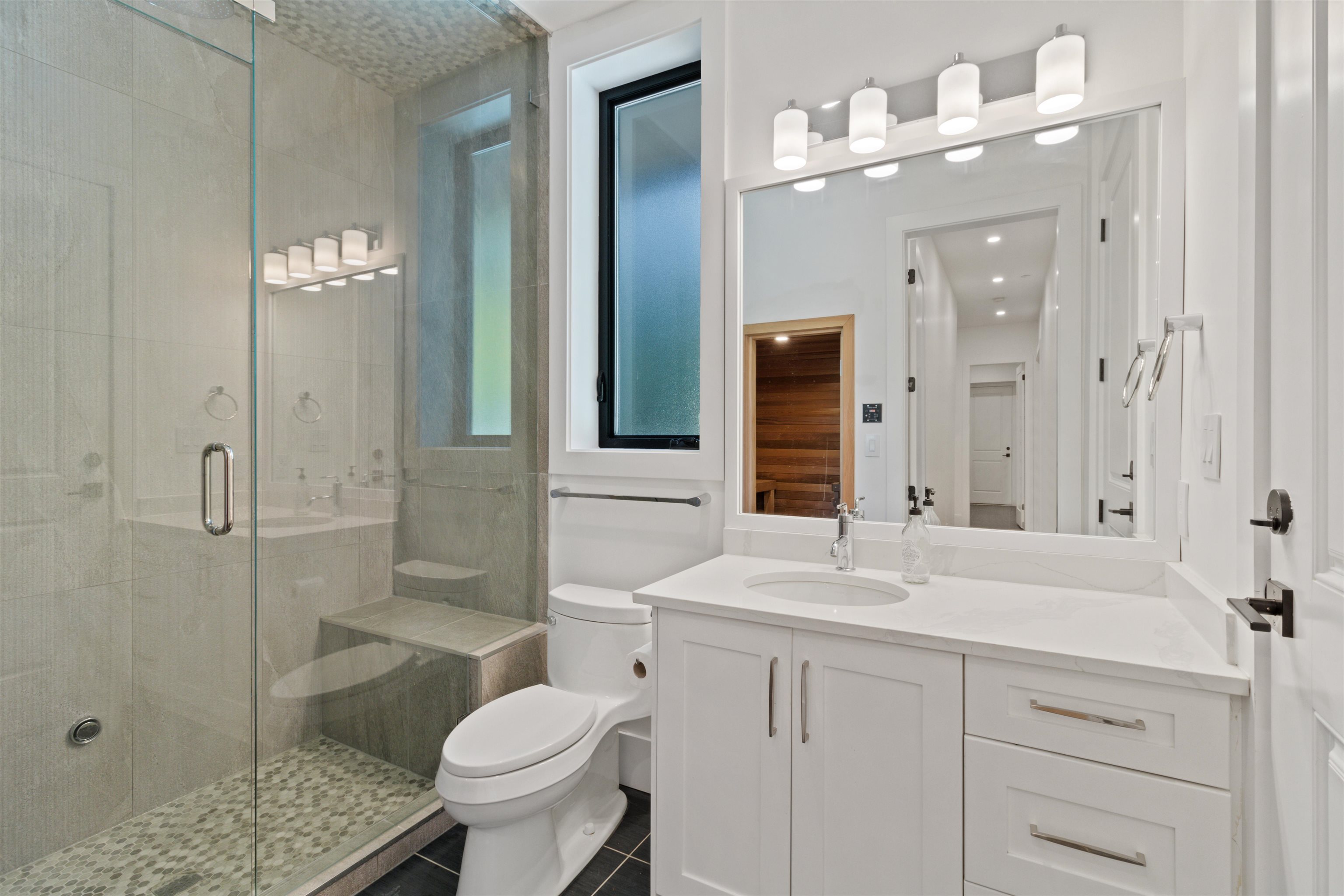 Listing image of 565 MATHERS AVENUE