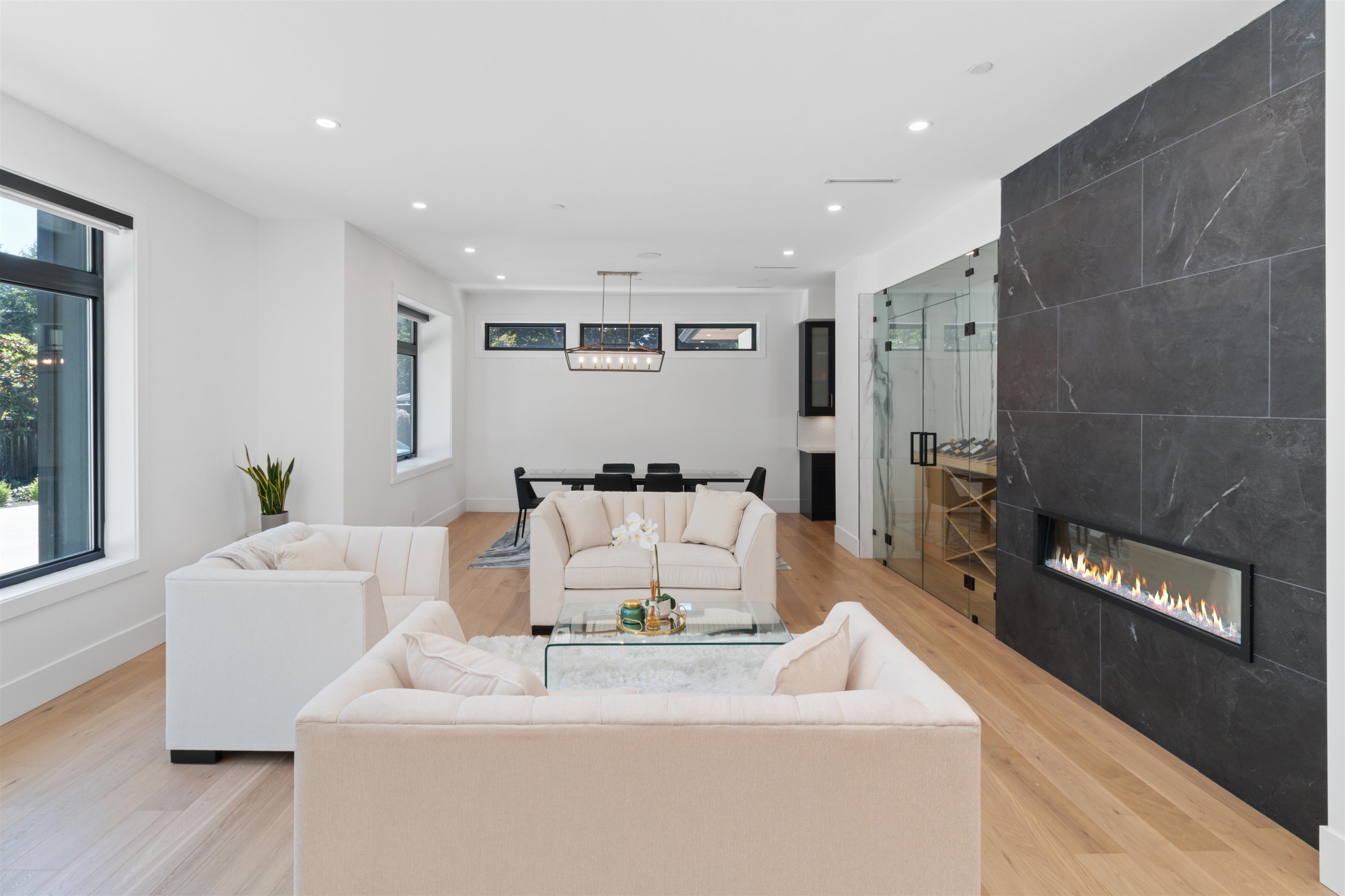 Listing image of 565 MATHERS AVENUE