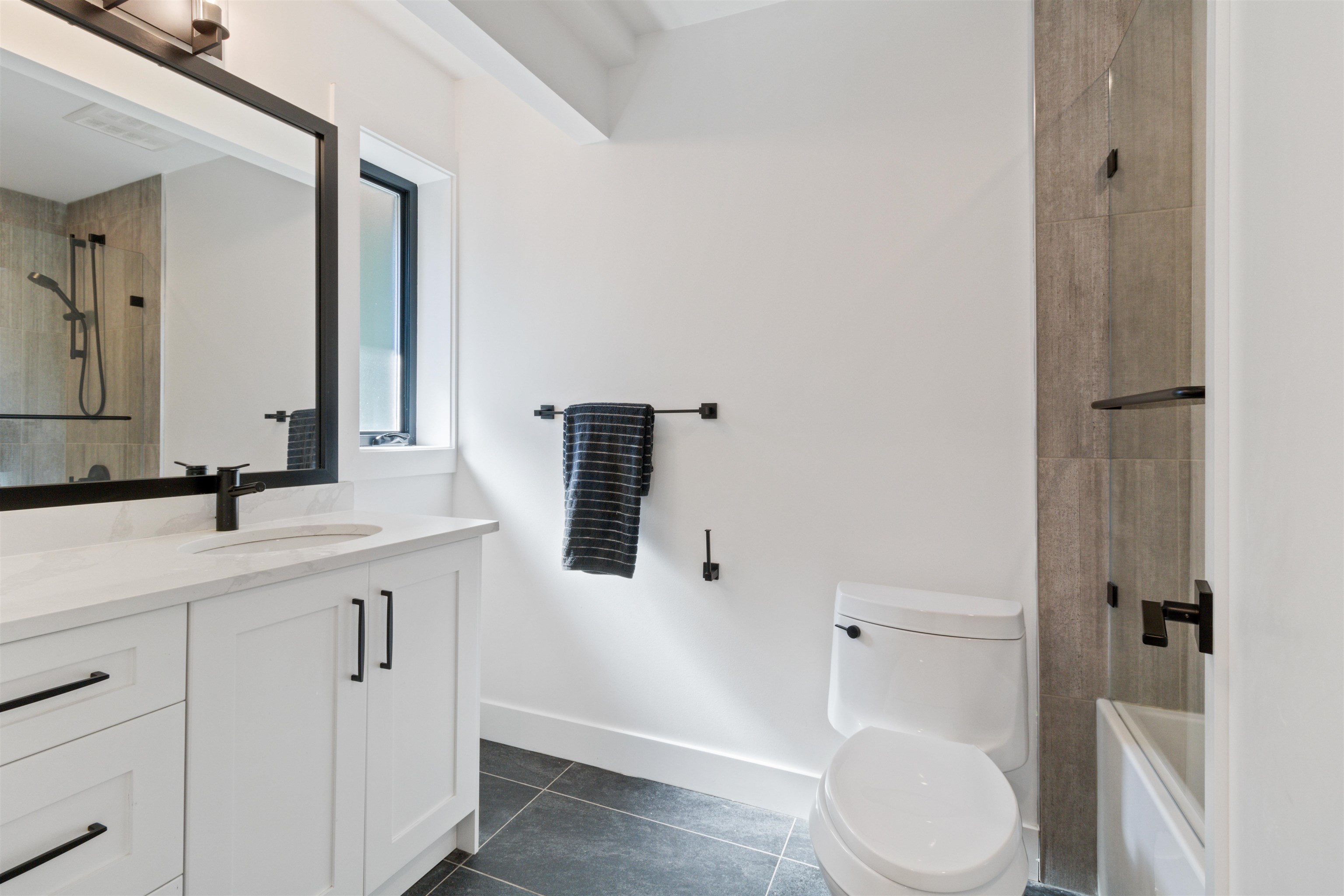 Listing image of 565 MATHERS AVENUE