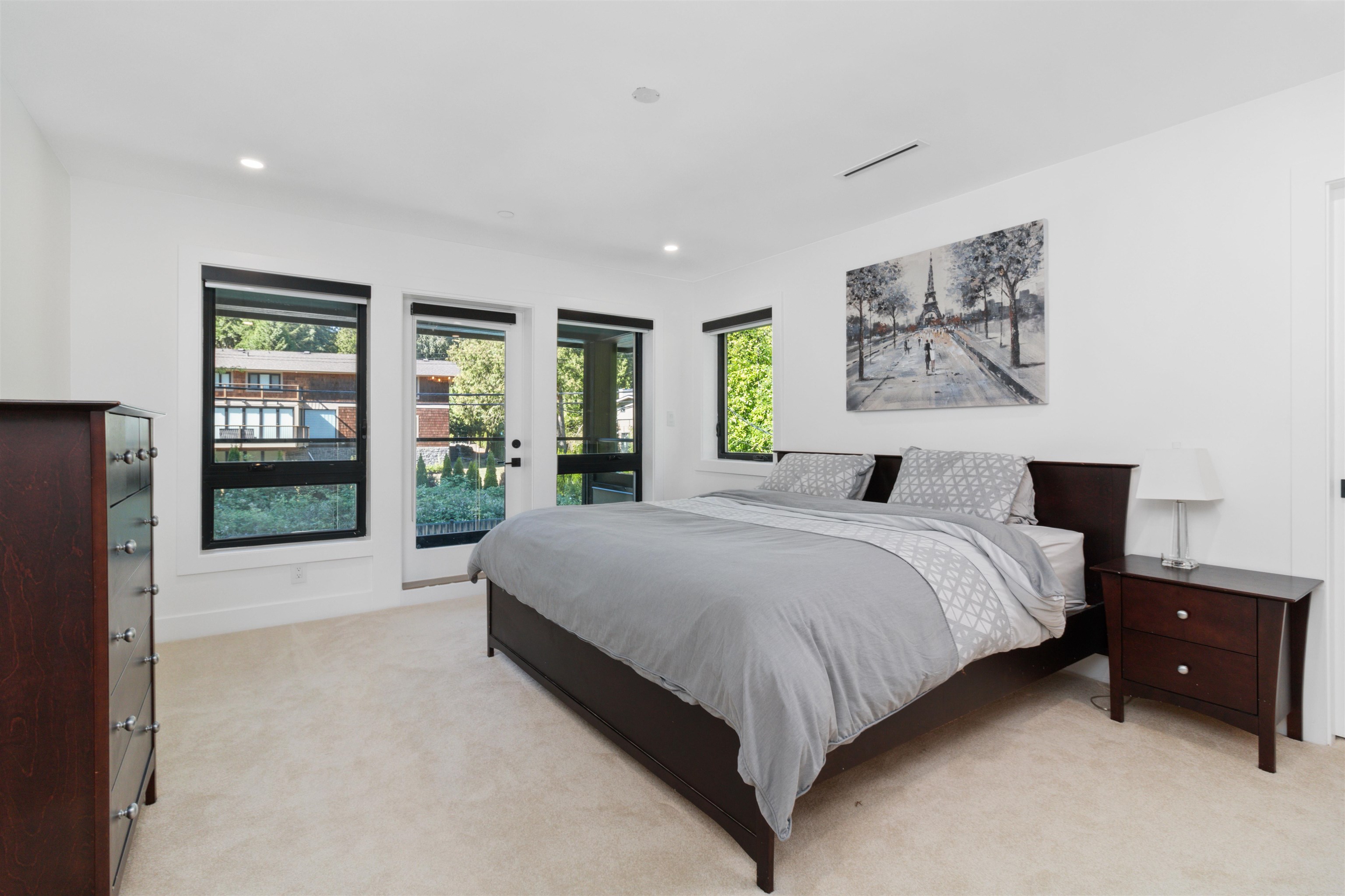 Listing image of 565 MATHERS AVENUE