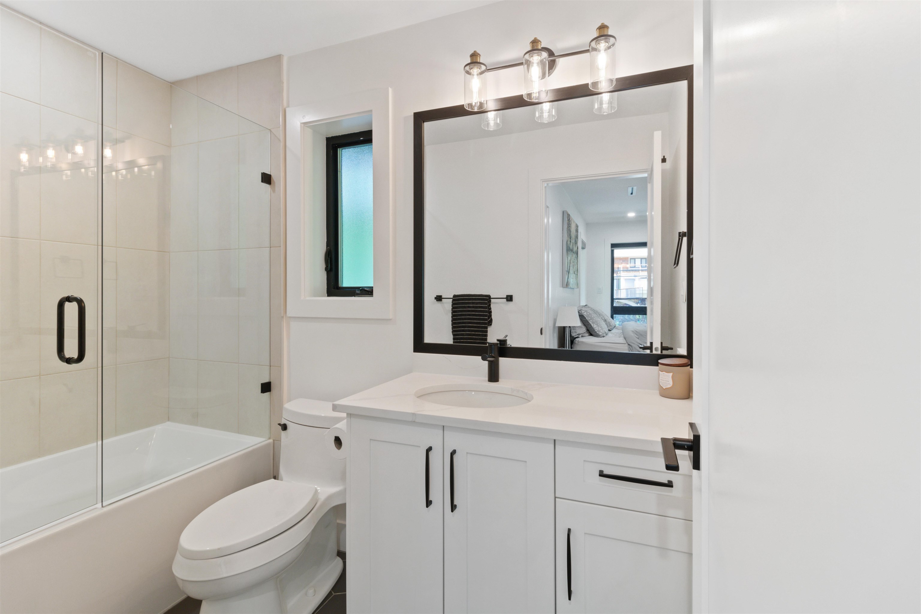 Listing image of 565 MATHERS AVENUE