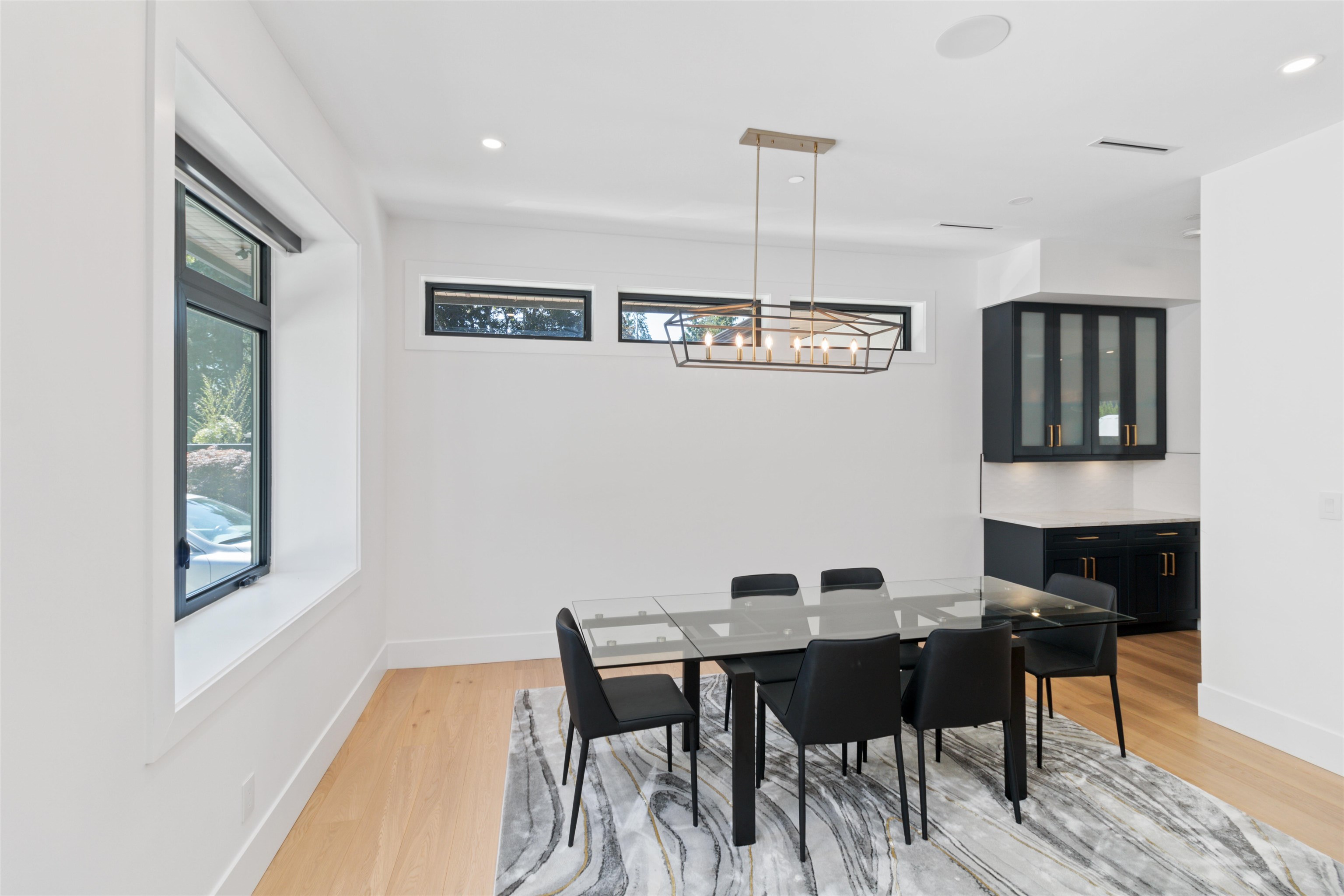 Listing image of 565 MATHERS AVENUE