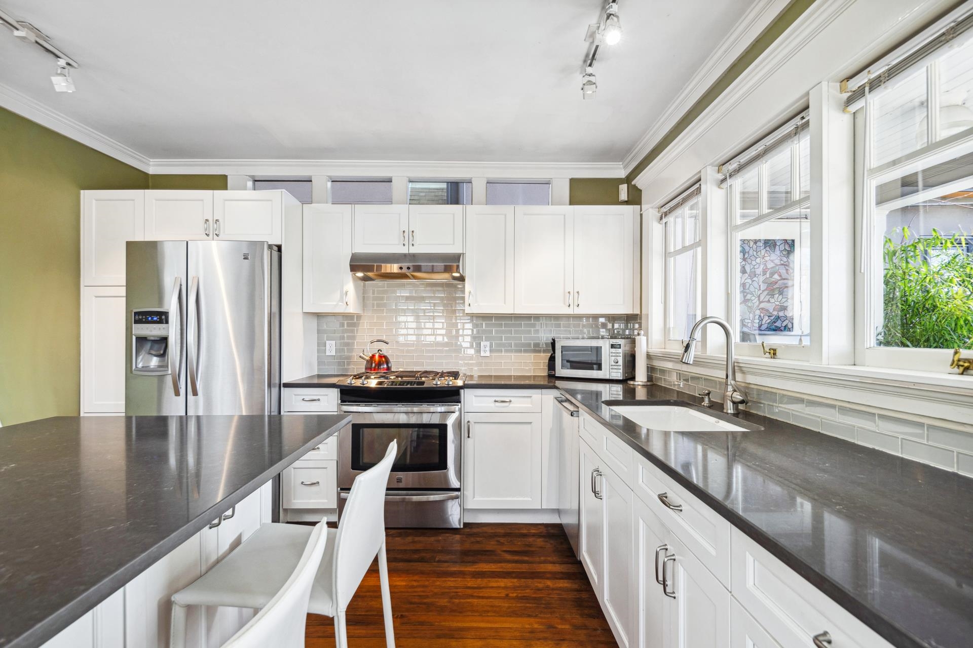 Listing image of 341 W 22ND STREET