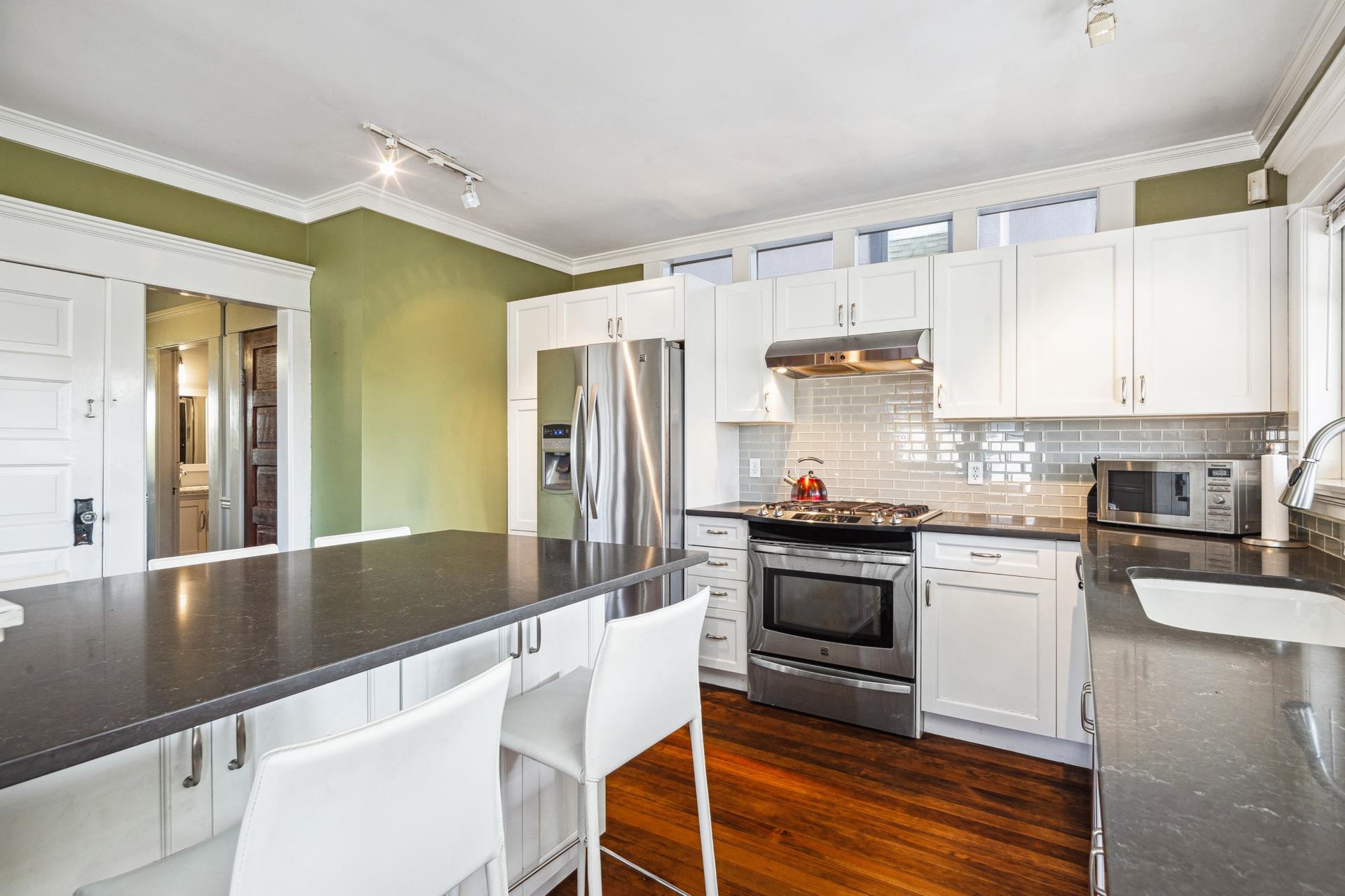 Listing image of 341 W 22ND STREET