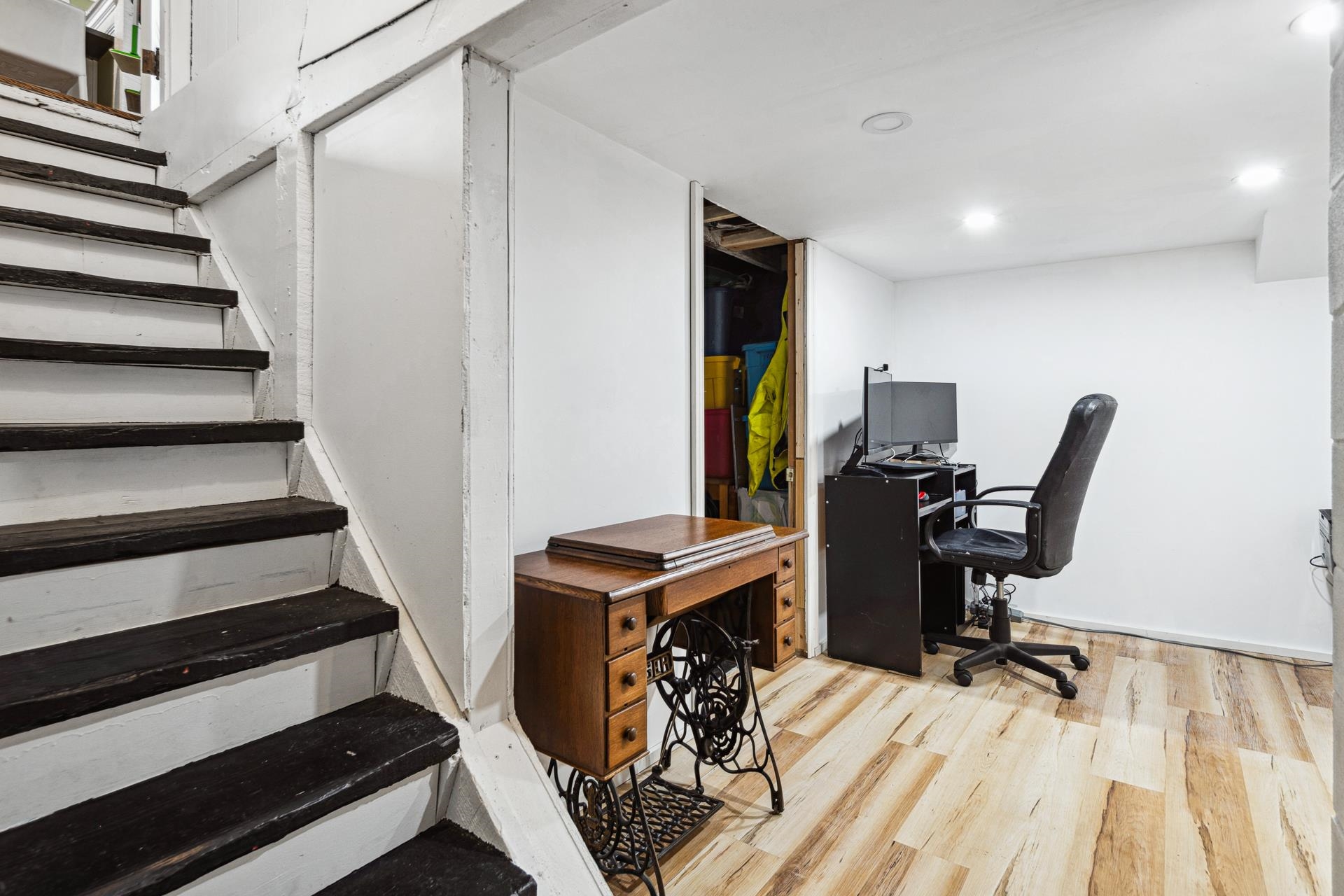 Listing image of 341 W 22ND STREET